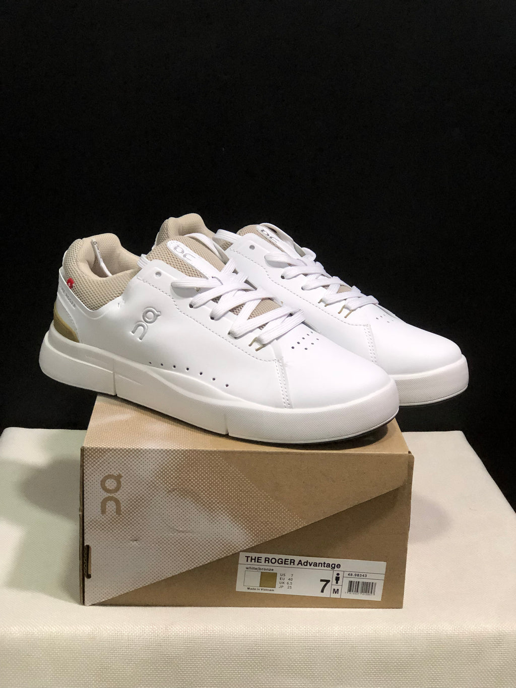 On Running The Roger Spin Board Shoes White/Bronze