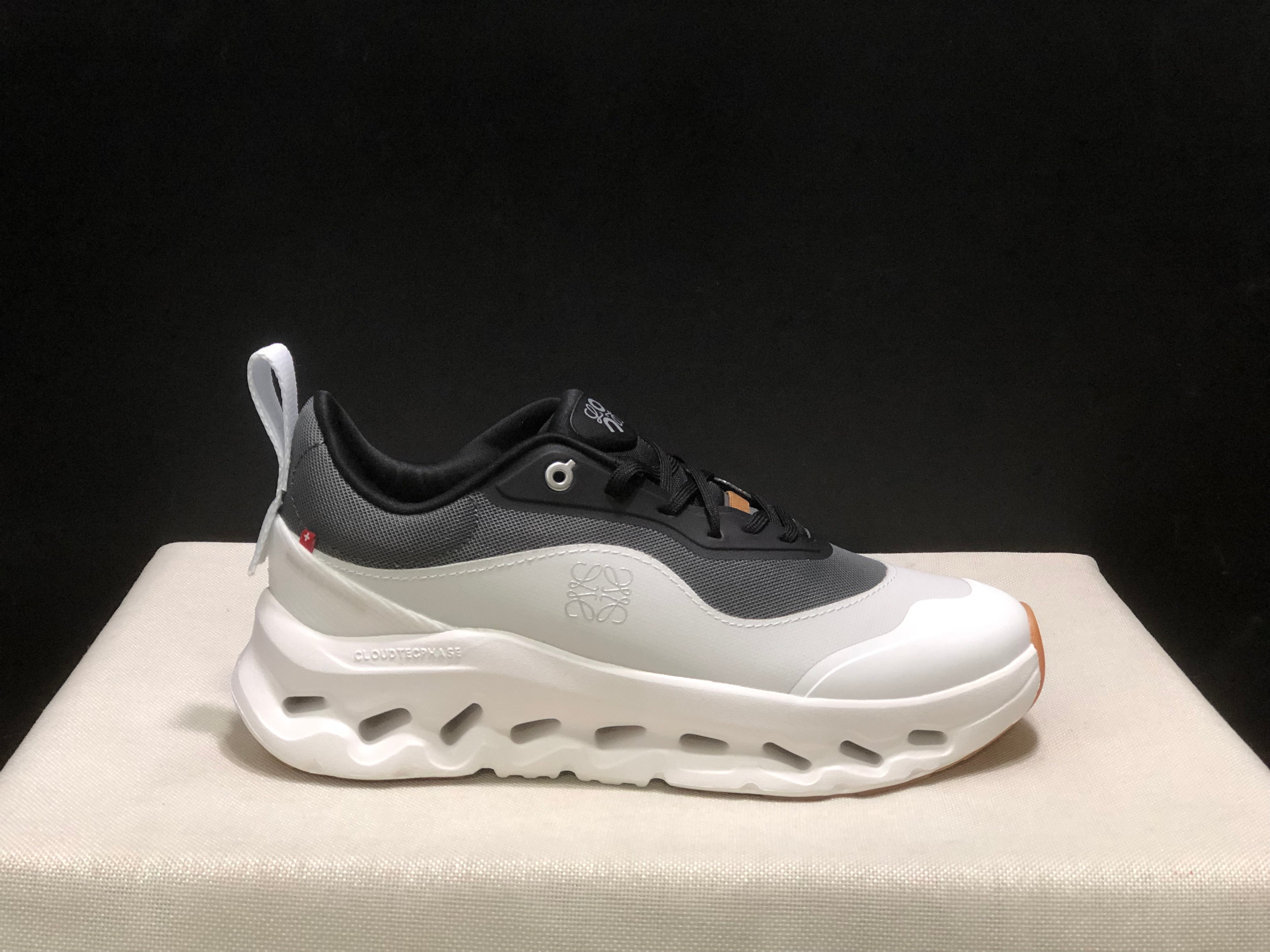 LOEWE x On Running Cloudtilt 2.0 Casual Sports Shoes Black/Ivory White