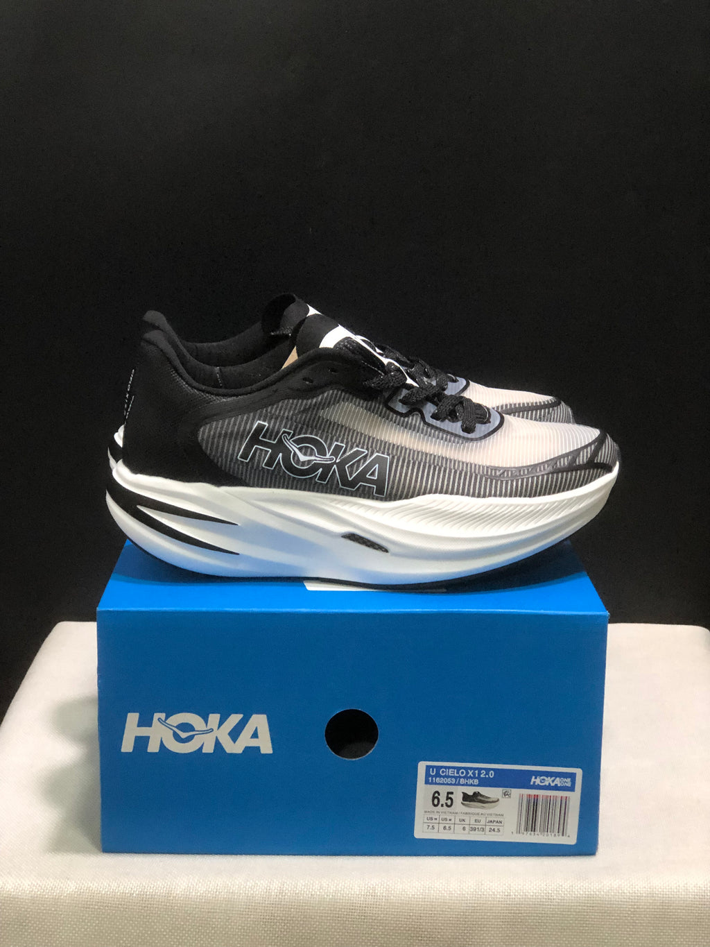 Hoka One One Cielo X1 2.0 Low-top Running Shoes Sneakers White/Black
