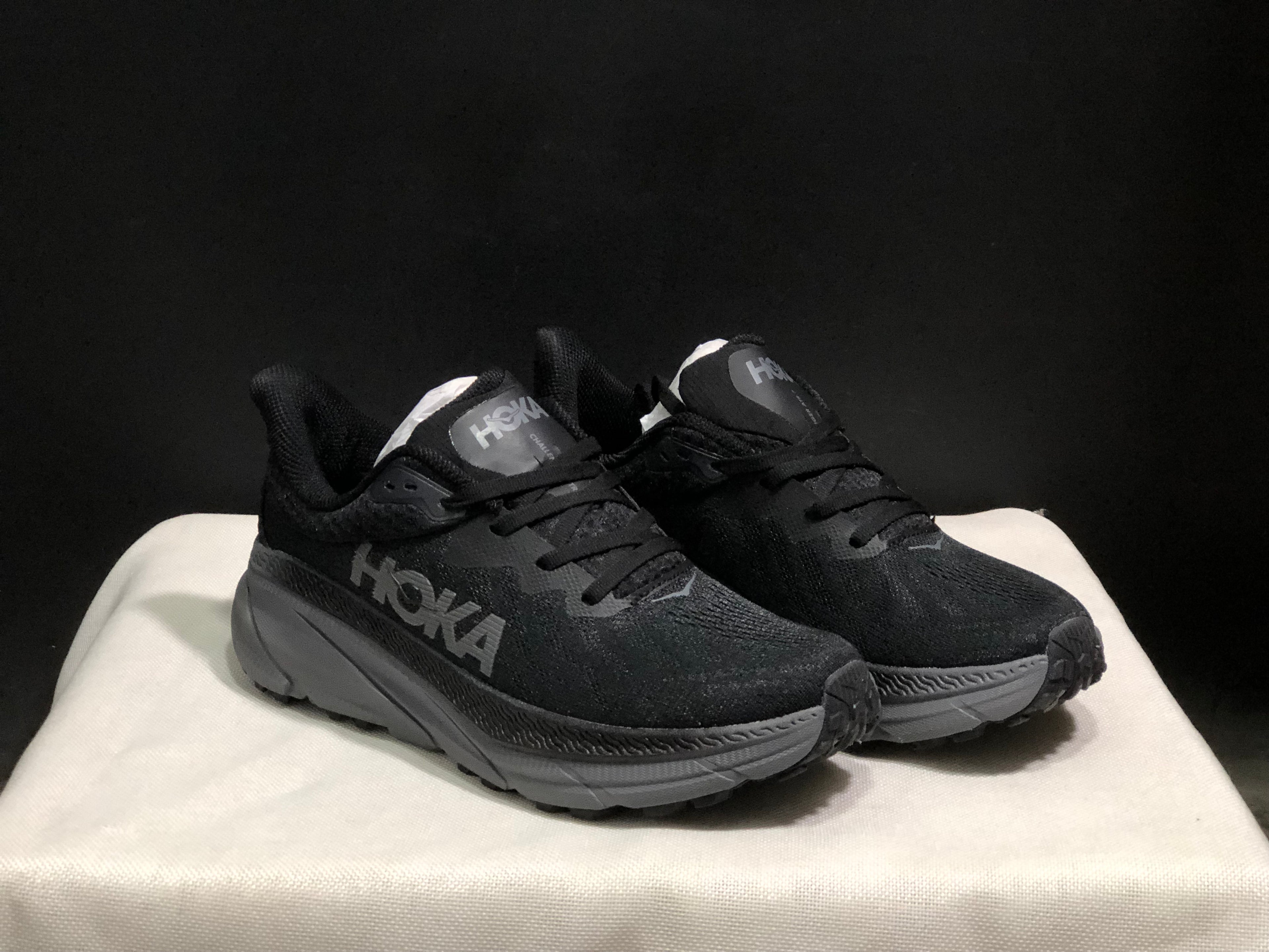 Hoka One One Challenger 7 Shock-absorbing Breathable Running Shoes Sneakers Black