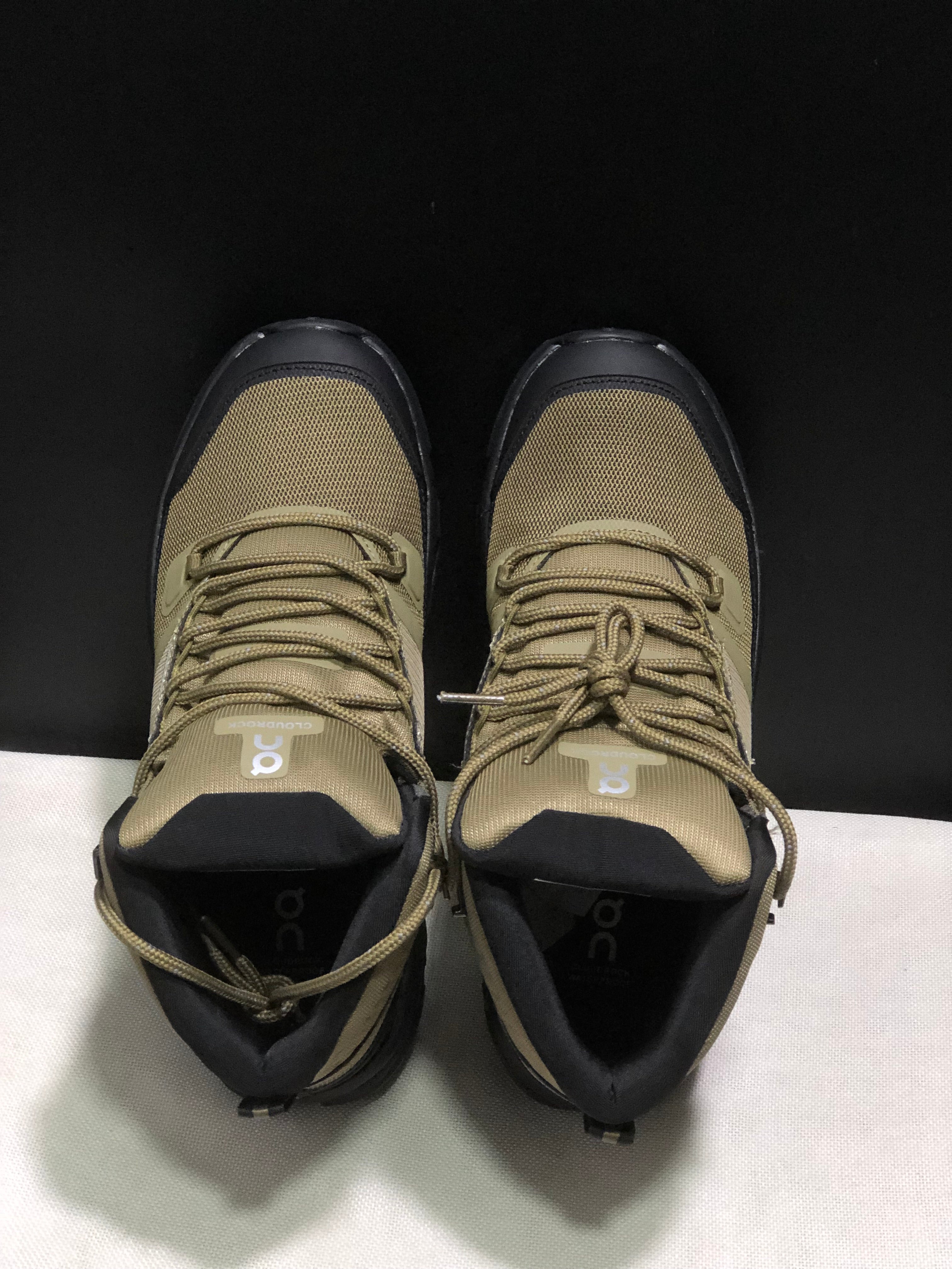 On Running Cloudrock Mid WP High-Top Hiking Shoes Hunter/Black