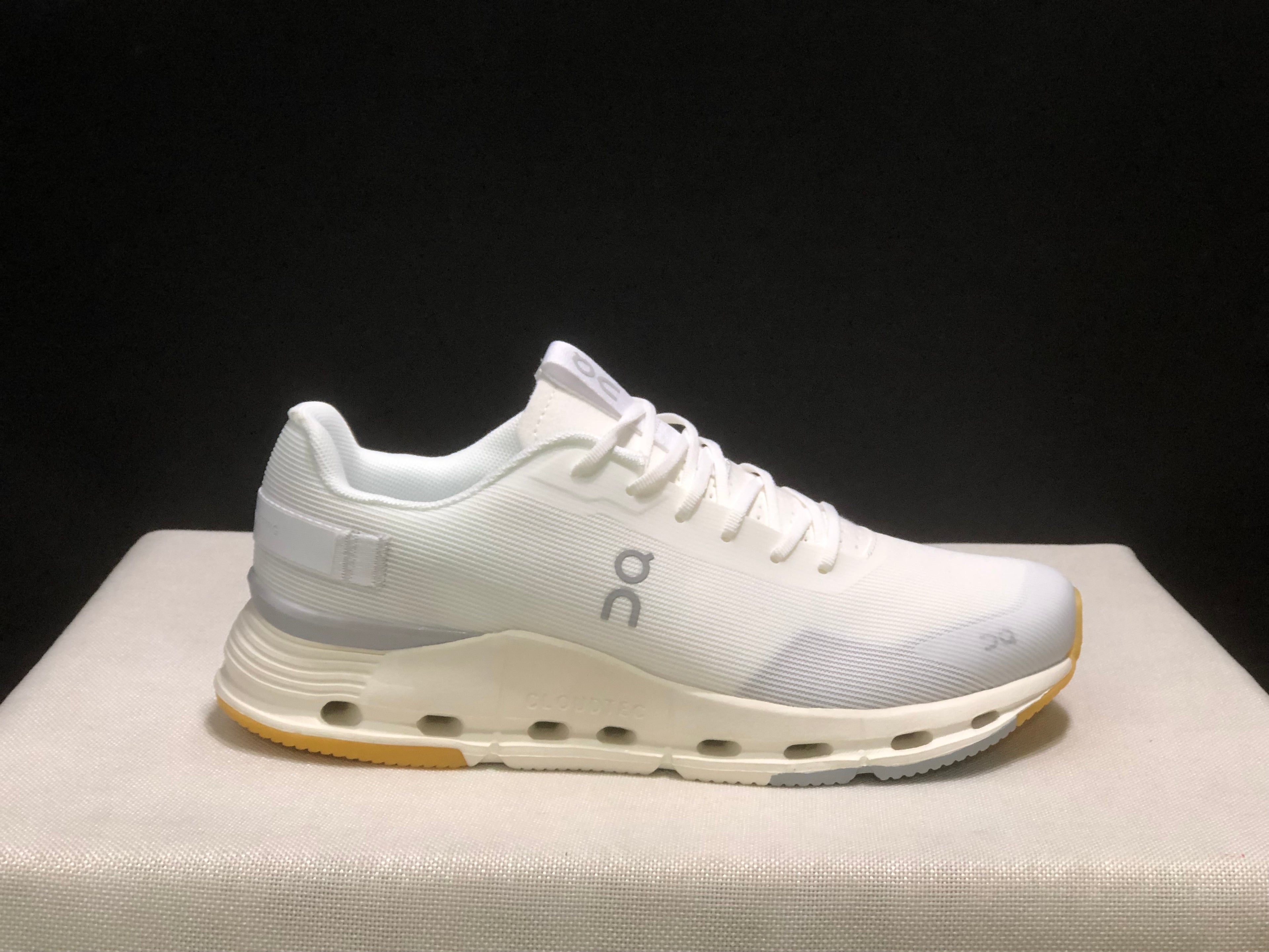 On Running Cloudnova Form 2 Fashionable Casual Running Shoes White/Ivory