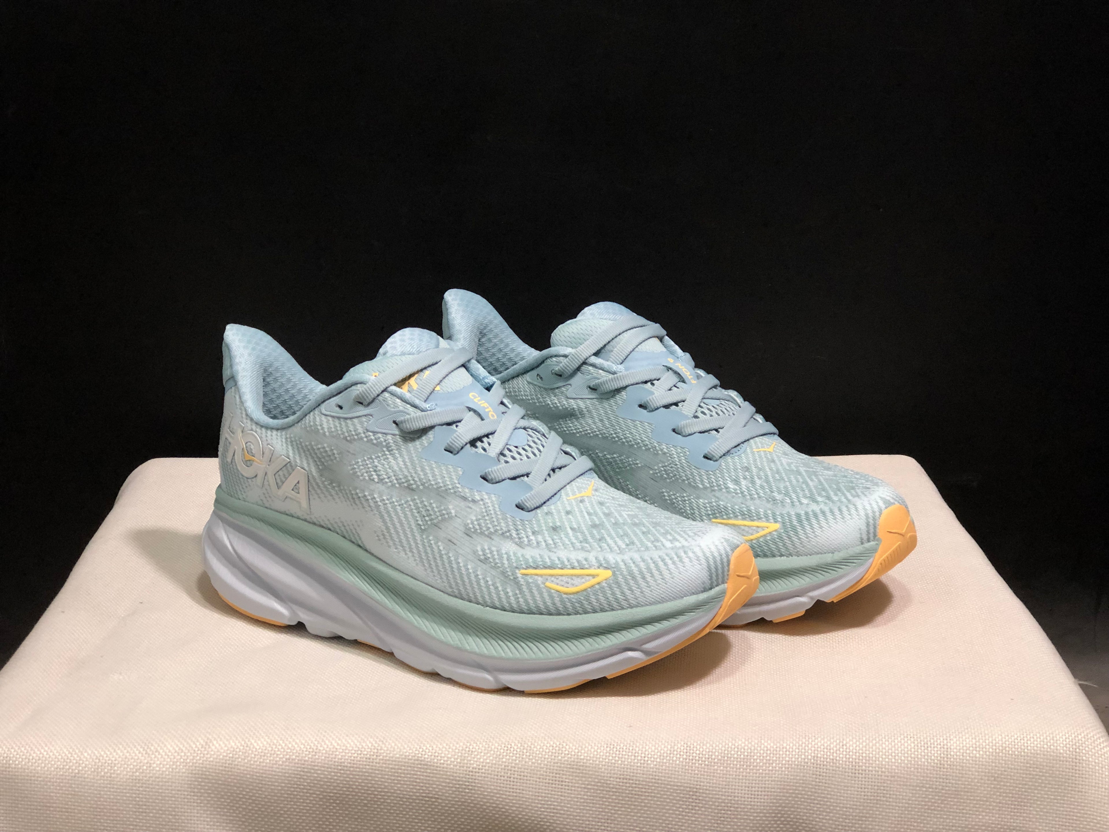 Hoka One One Clifton 9 Running Shoes Athletic Shoes Sneakers Light Blue
