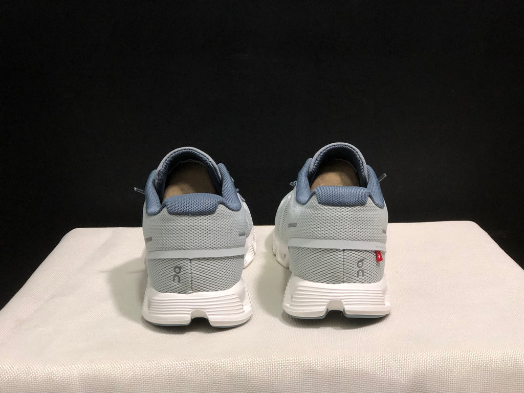 On Running Cloud 5 Lightweight Running Shoes Clacial Ash