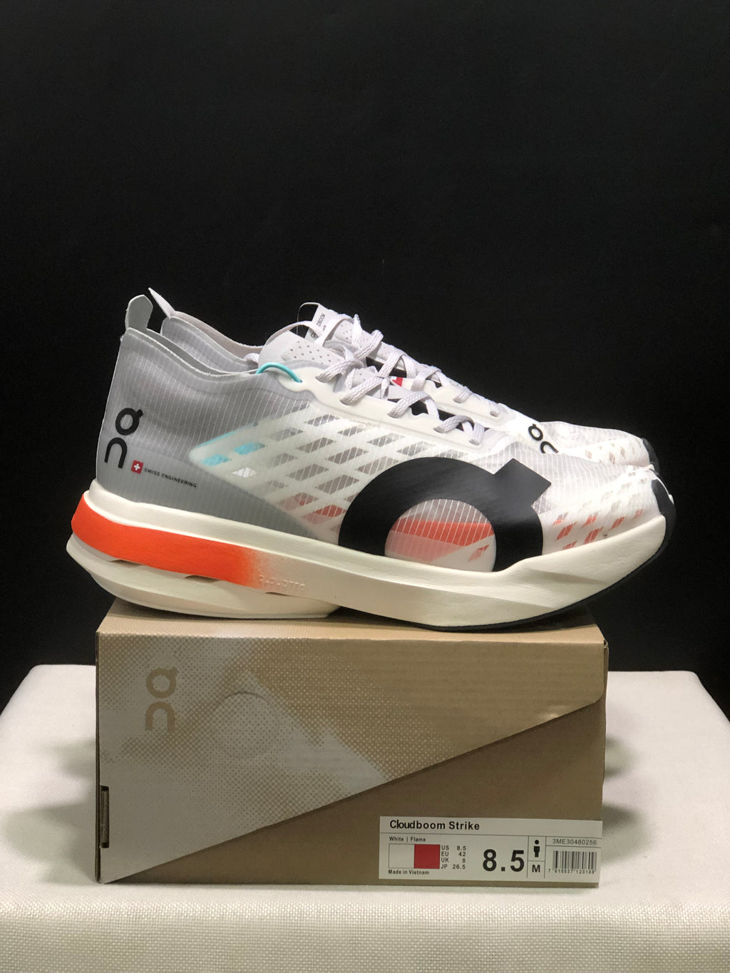 On Running Cloudspike Amplius Shock-Absorbing And Wear-Resistant Marathon Road Running Shoes Gray White