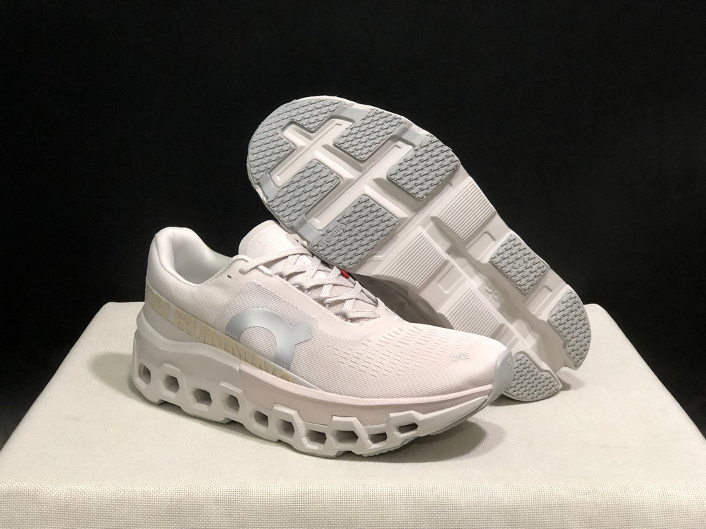 On Running Cloudmonster 2 Shock-Absorbing And Breathable Running Shoes Light Beige