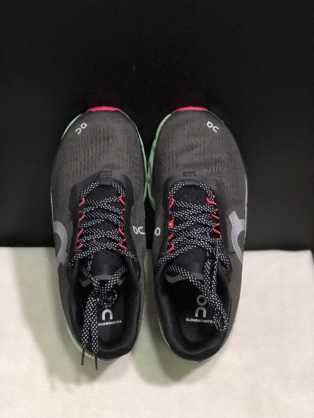 On Running Cloudmonster 2 Shock-Absorbing And Breathable Running Shoes Black/Pale Green