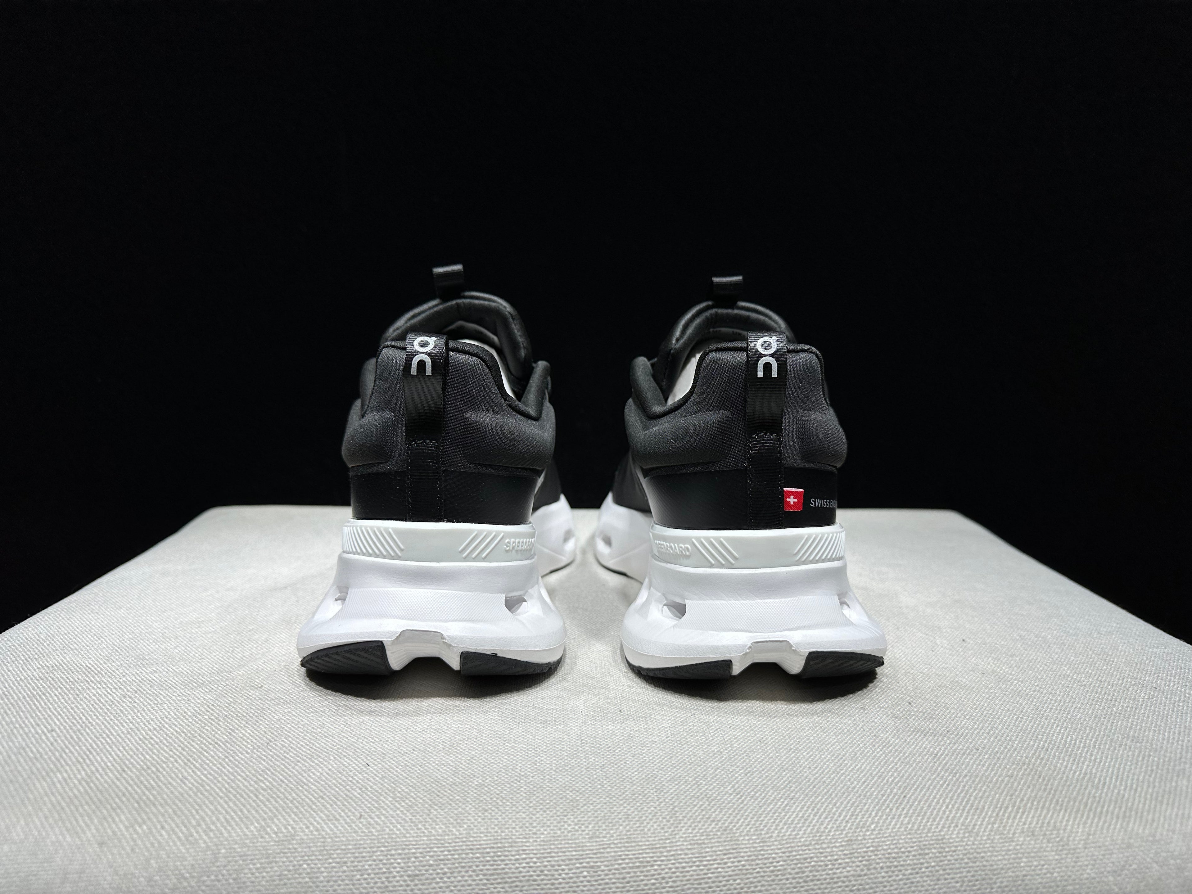 On Running Cloudnova X Comfortable Anti-Slip Running Shoes Black/White