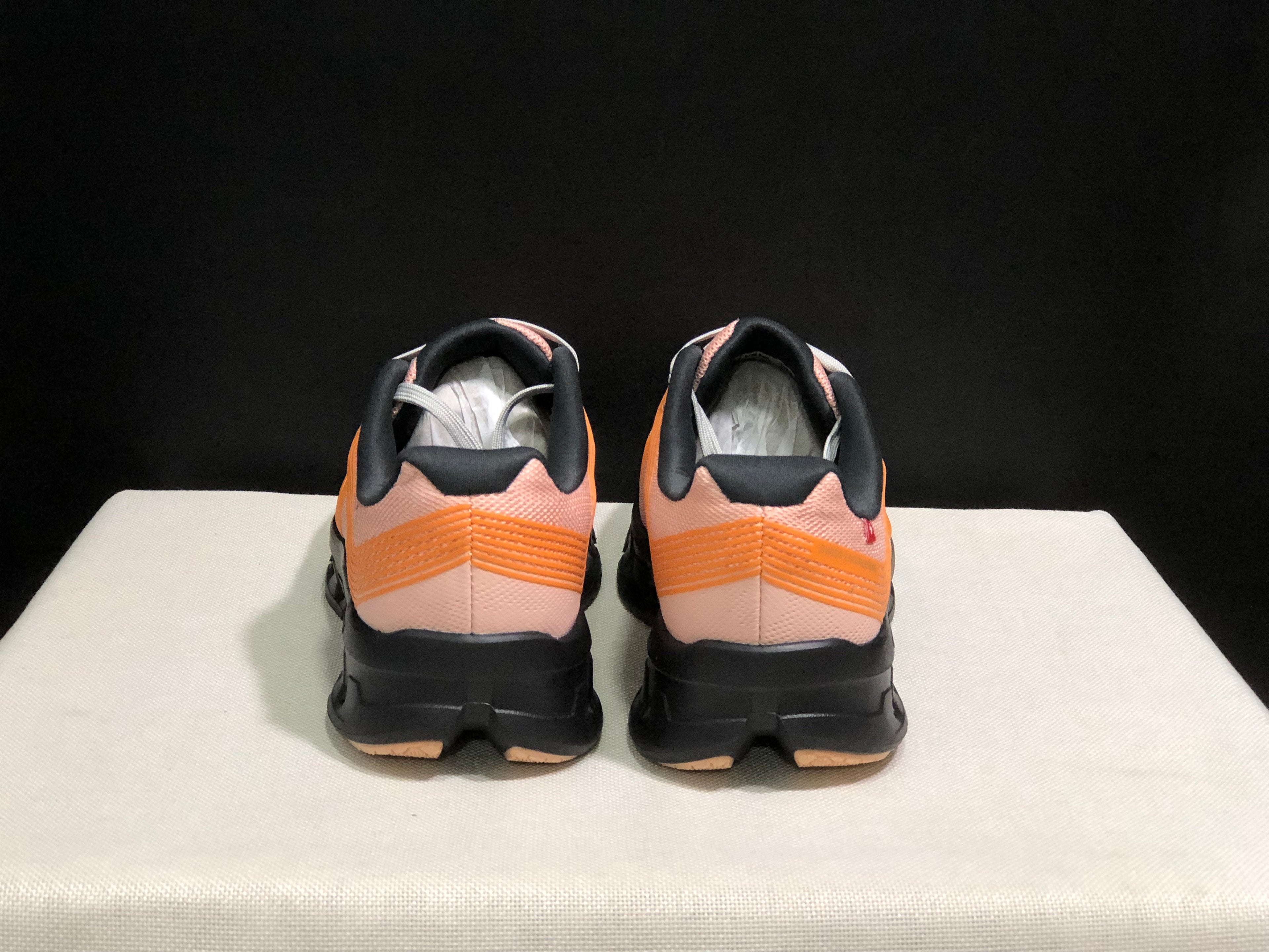 On Running Cloudgo Comfortable And Lightweight Running Shoes Rose/Magnet