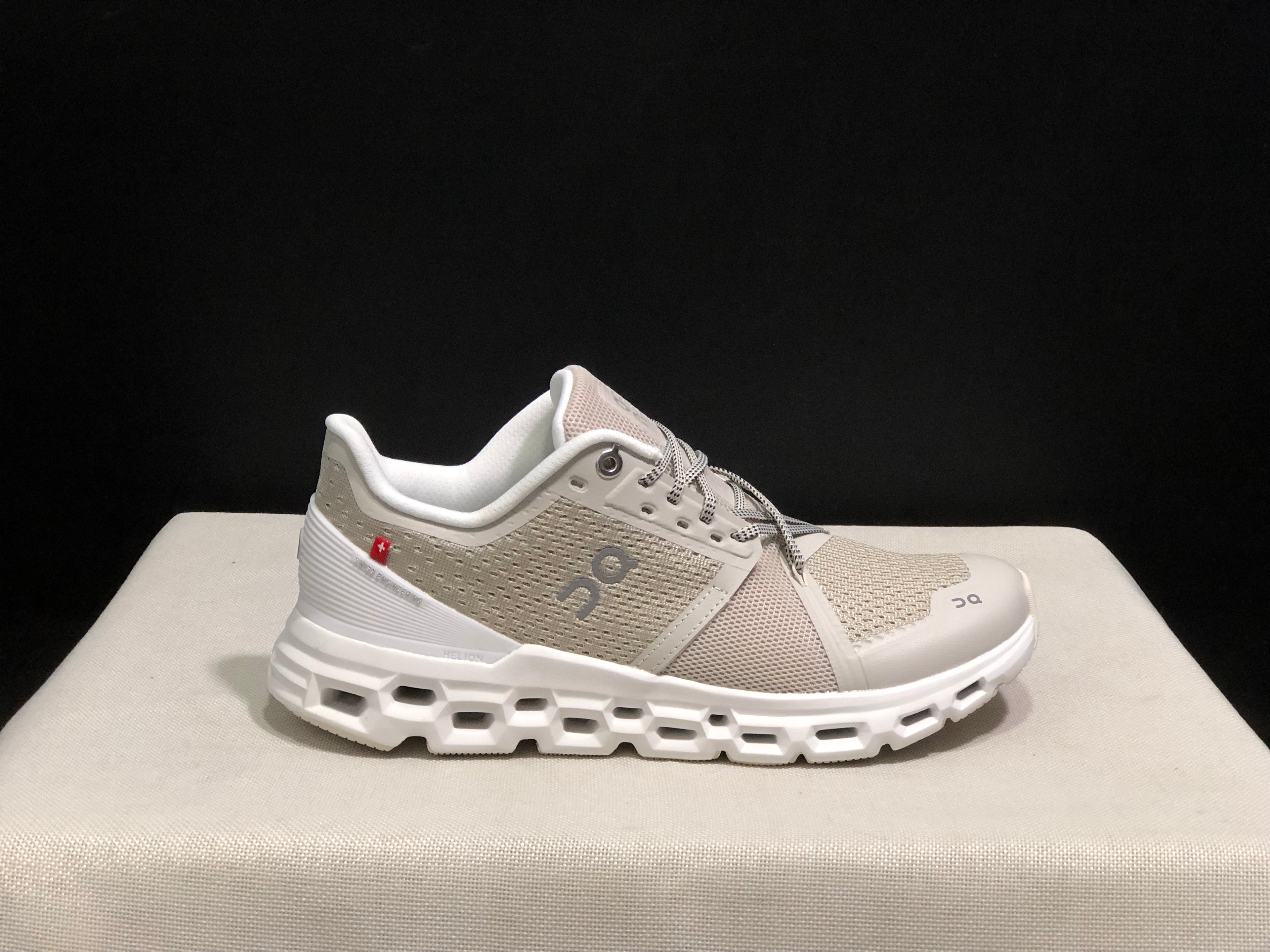 On Running Cloudstratus Shock-Absorbing And Breathable Running Shoes Khaki