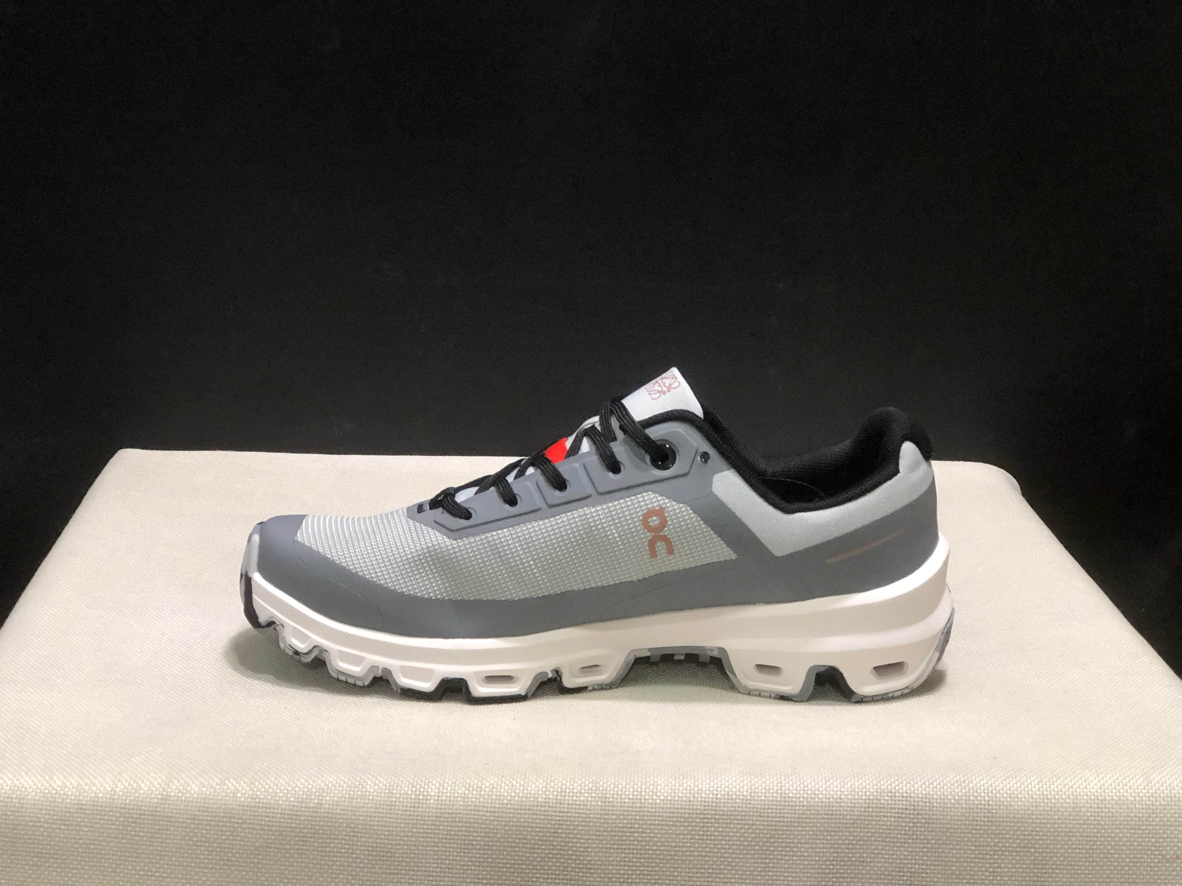 LOEWE x On Running Cloudventrure Fashion Sports Shoes Collaboration Edition Grey