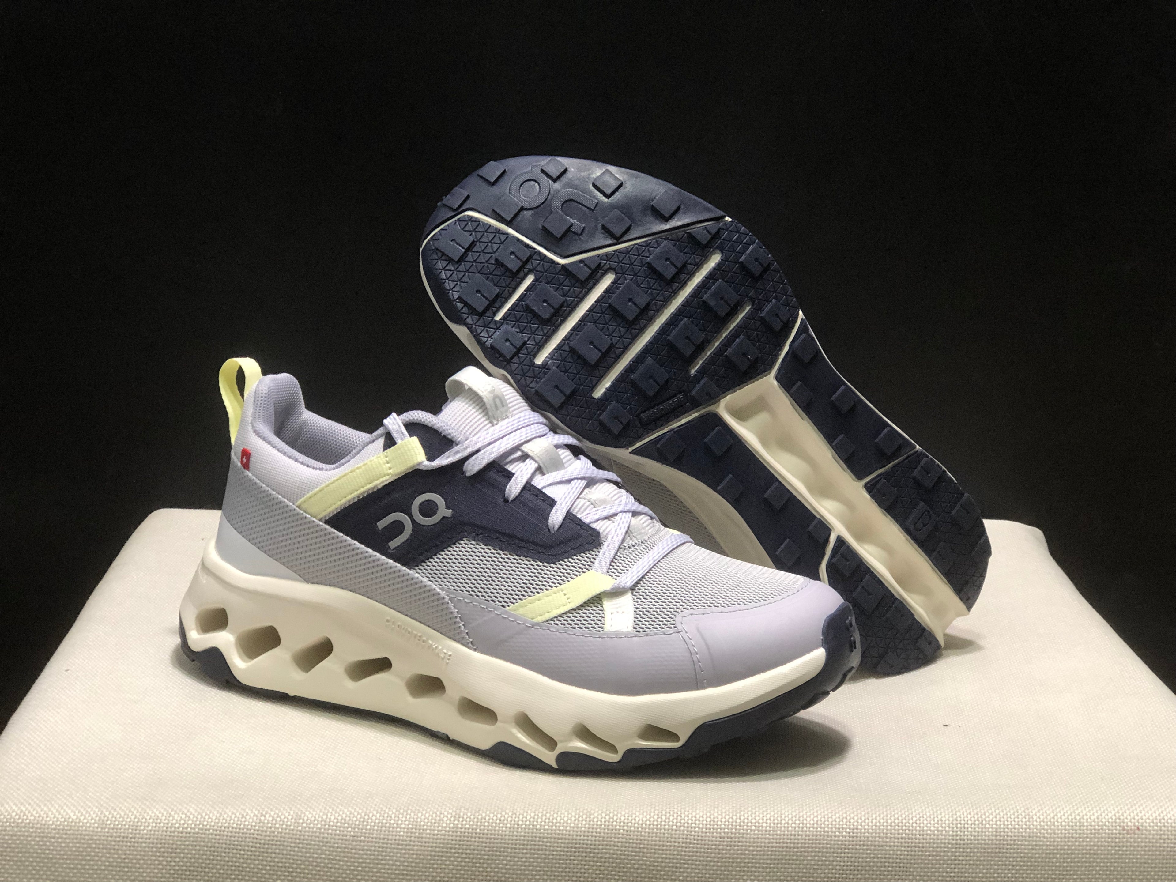 On Running Cloudhorizon Comfortable Hiking Shoes Lavender/Ivory