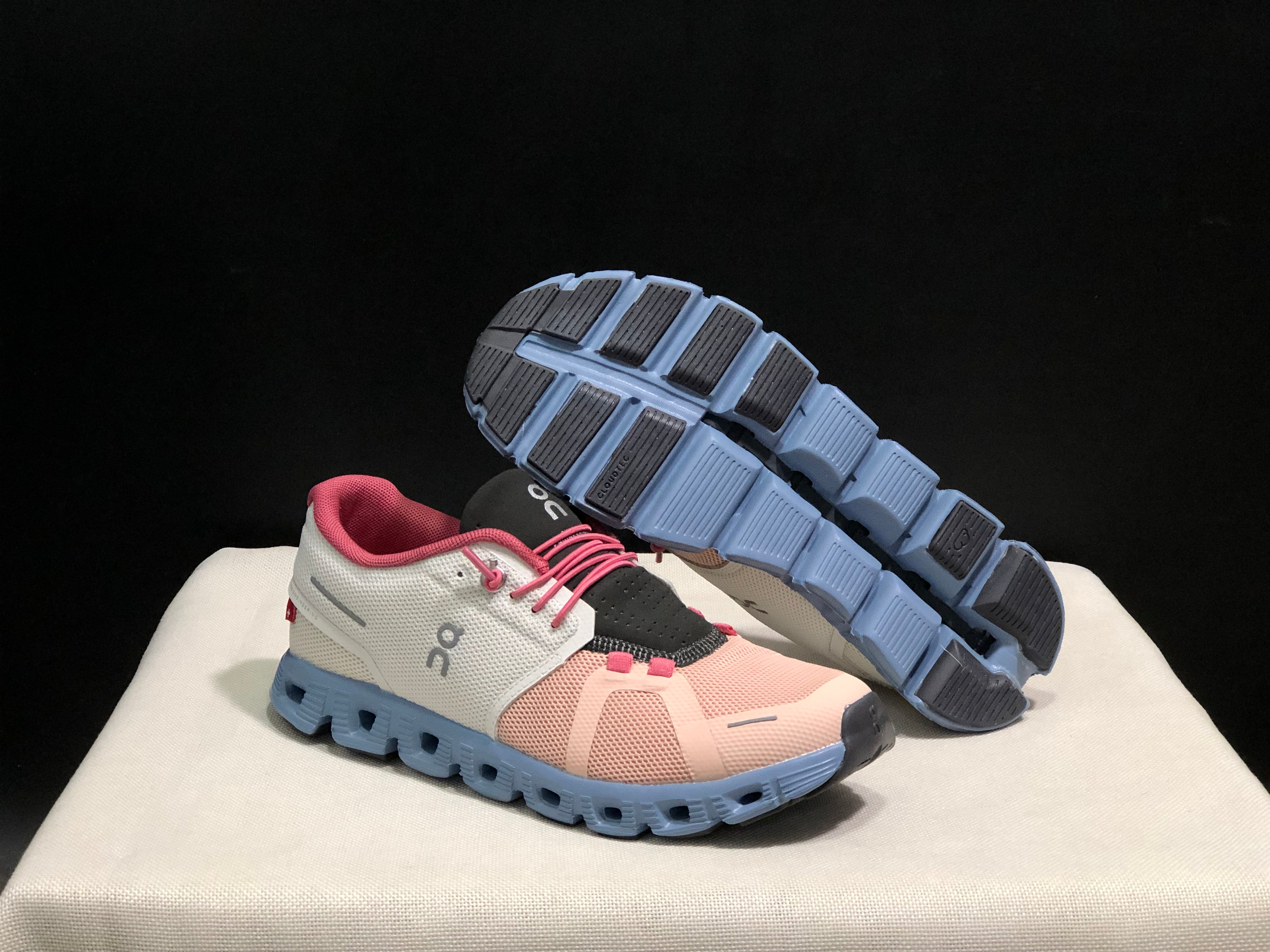 On Running Cloud 5 Lightweight Running Shoes Ice/Prairie
