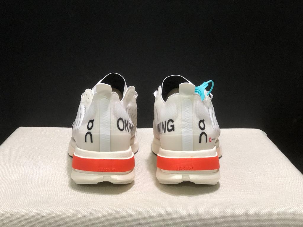 On Running Cloudspike Amplius Shock-Absorbing And Wear-Resistant Marathon Road Running Shoes White