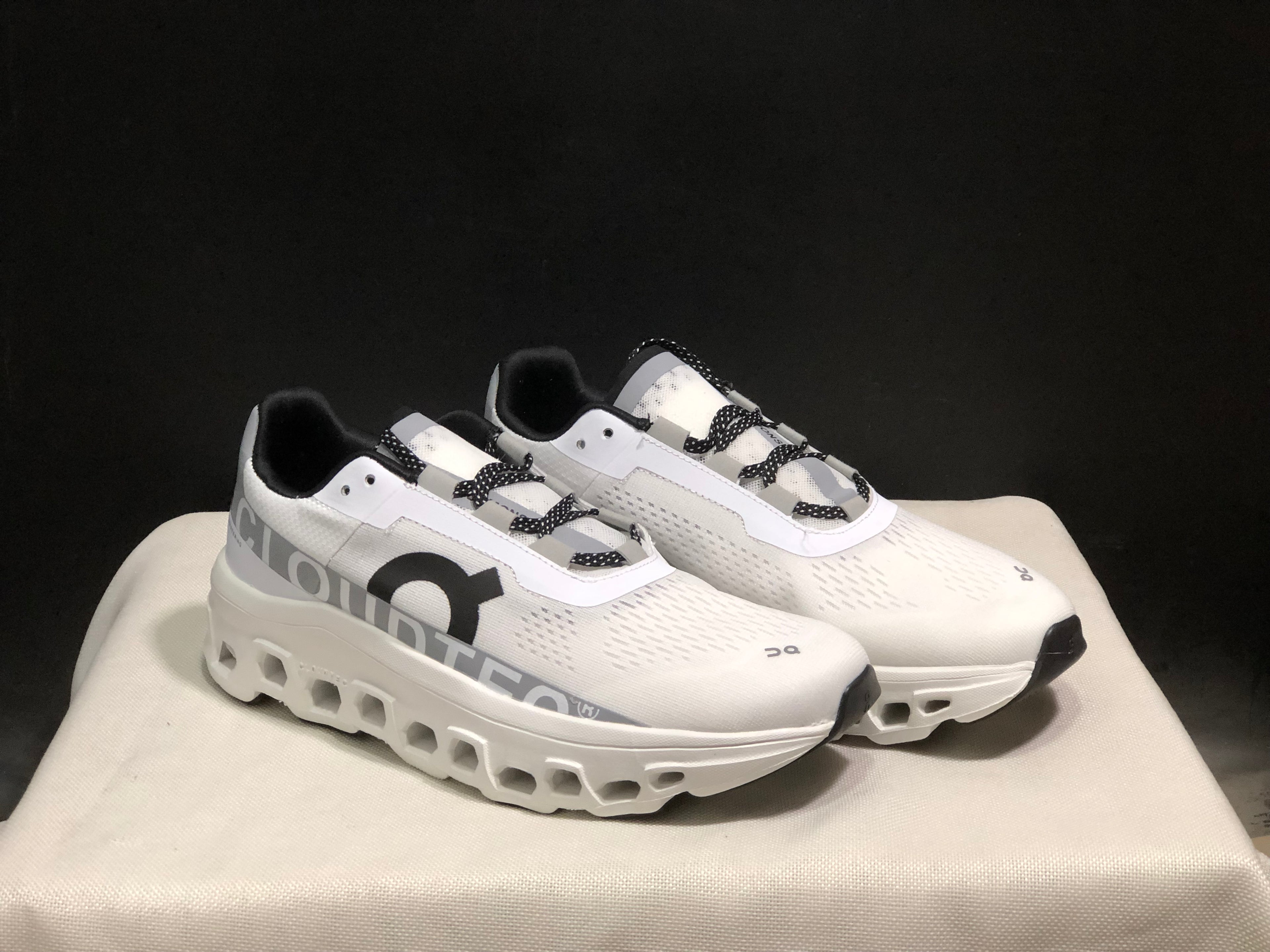 On Running Cloudmonster White Anti-Slip Running Shoes