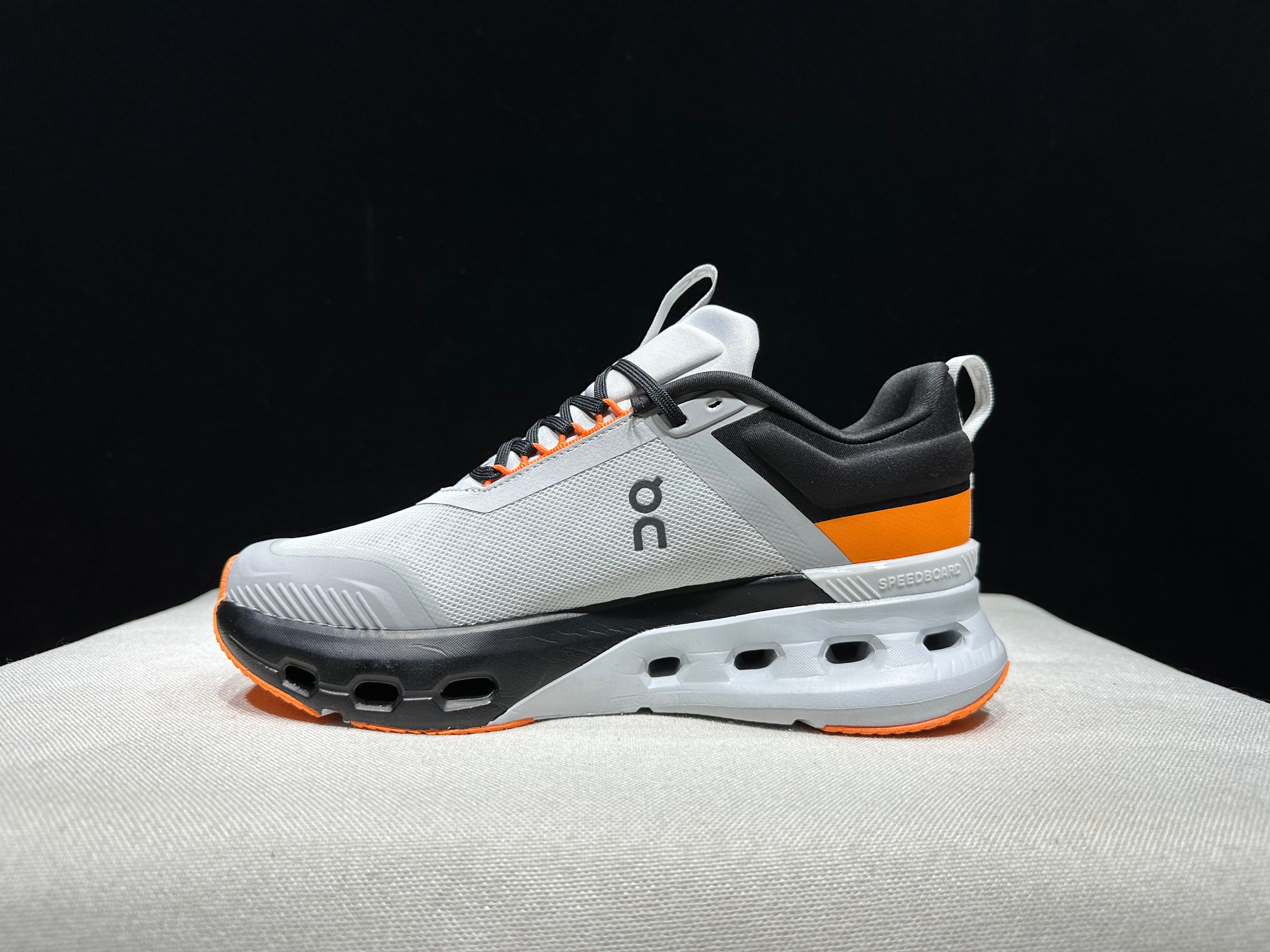 On Running Cloudnova X Comfortable Anti-Slip Running Shoes Light Grey