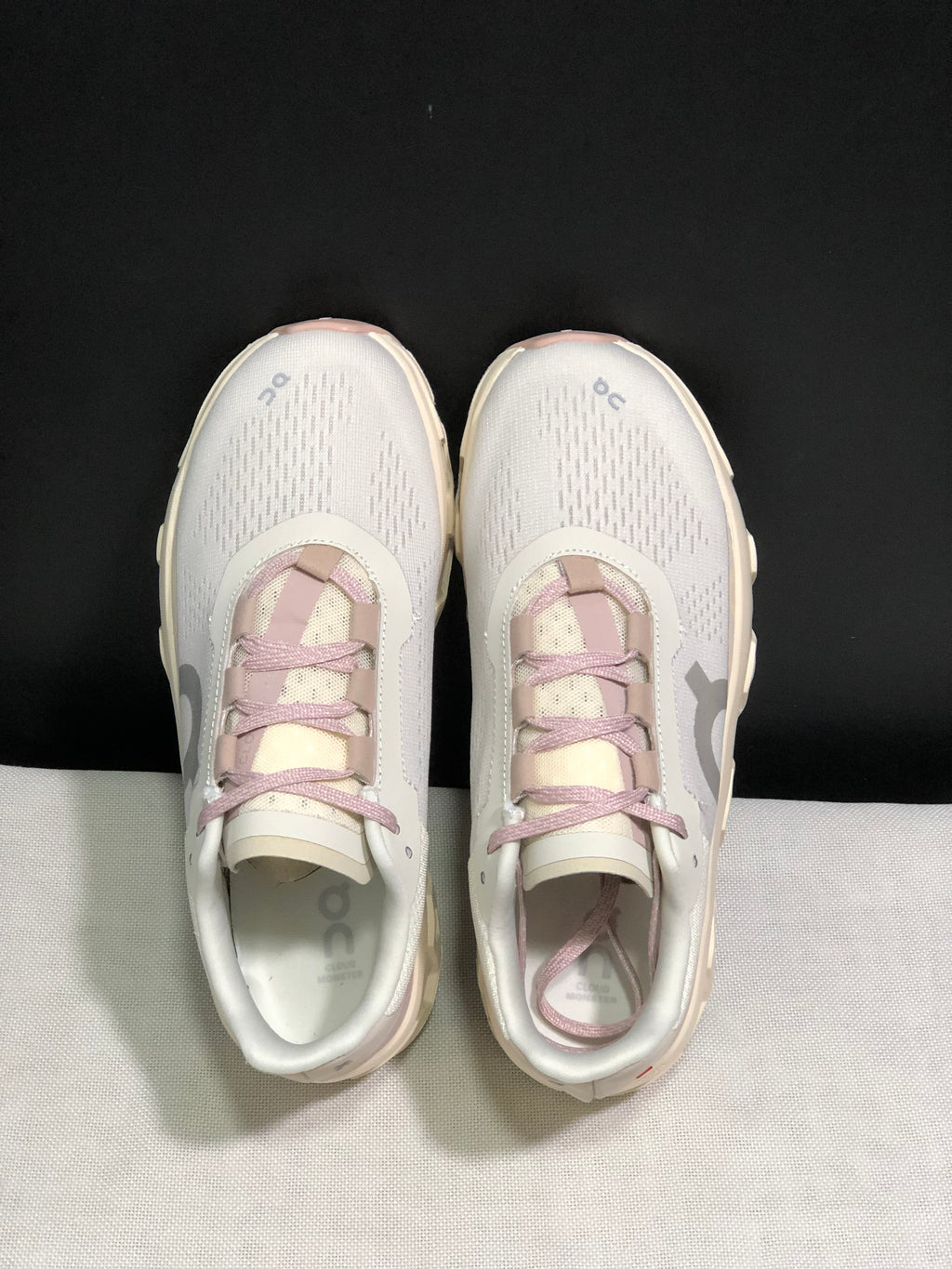 On Running Cloudmonster CNY Shock-Absorbing And Anti-Slip Sports Shoes Moonlight/pink