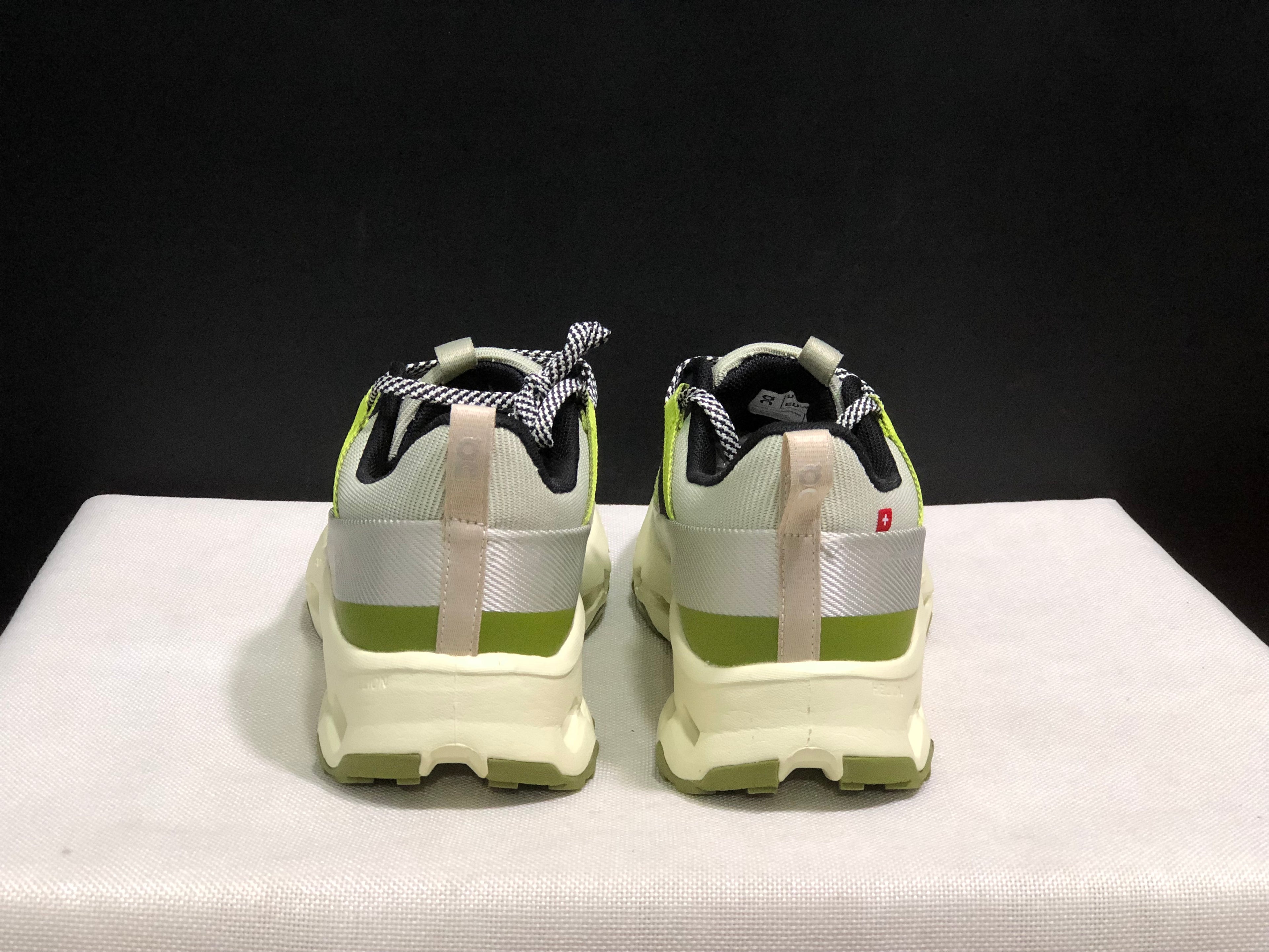 On Running Cloudhorizon Comfortable Hiking Shoes Chalk/Seedling