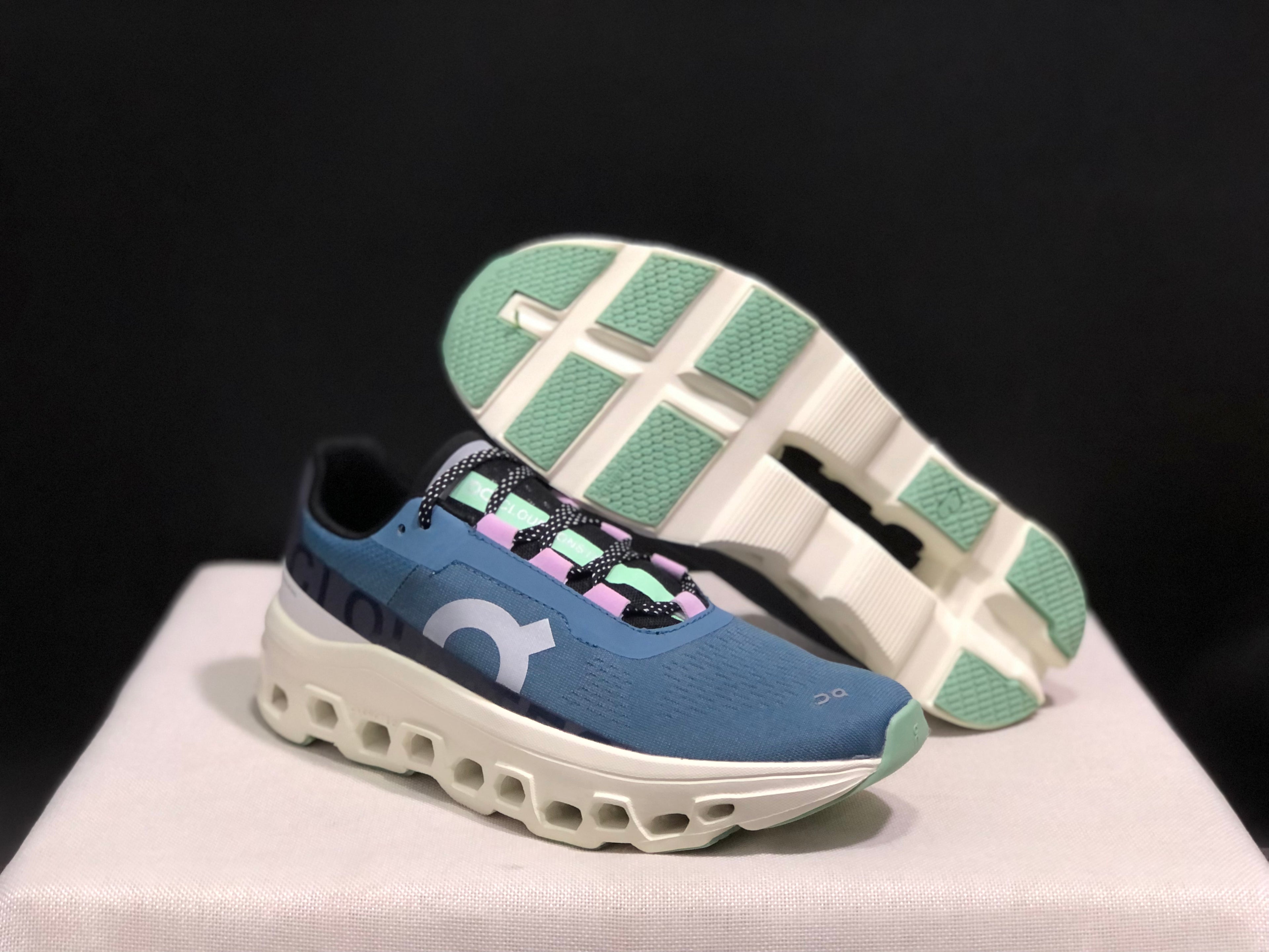 On Running Cloudmonster Anti-Slip Running Shoes Blue/Ivory