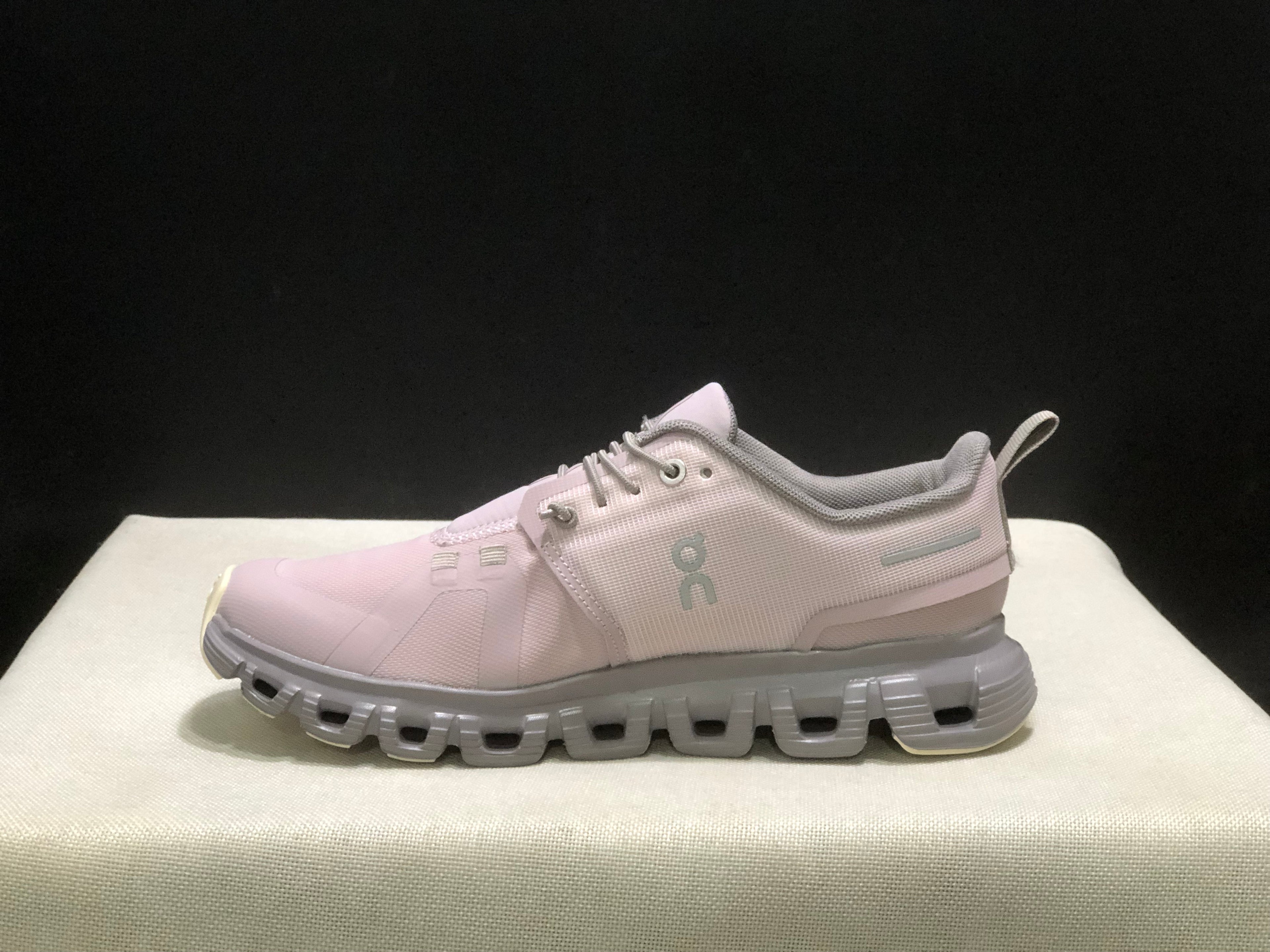 On Running Cloud 6 Mauve Casual Life Shoes
