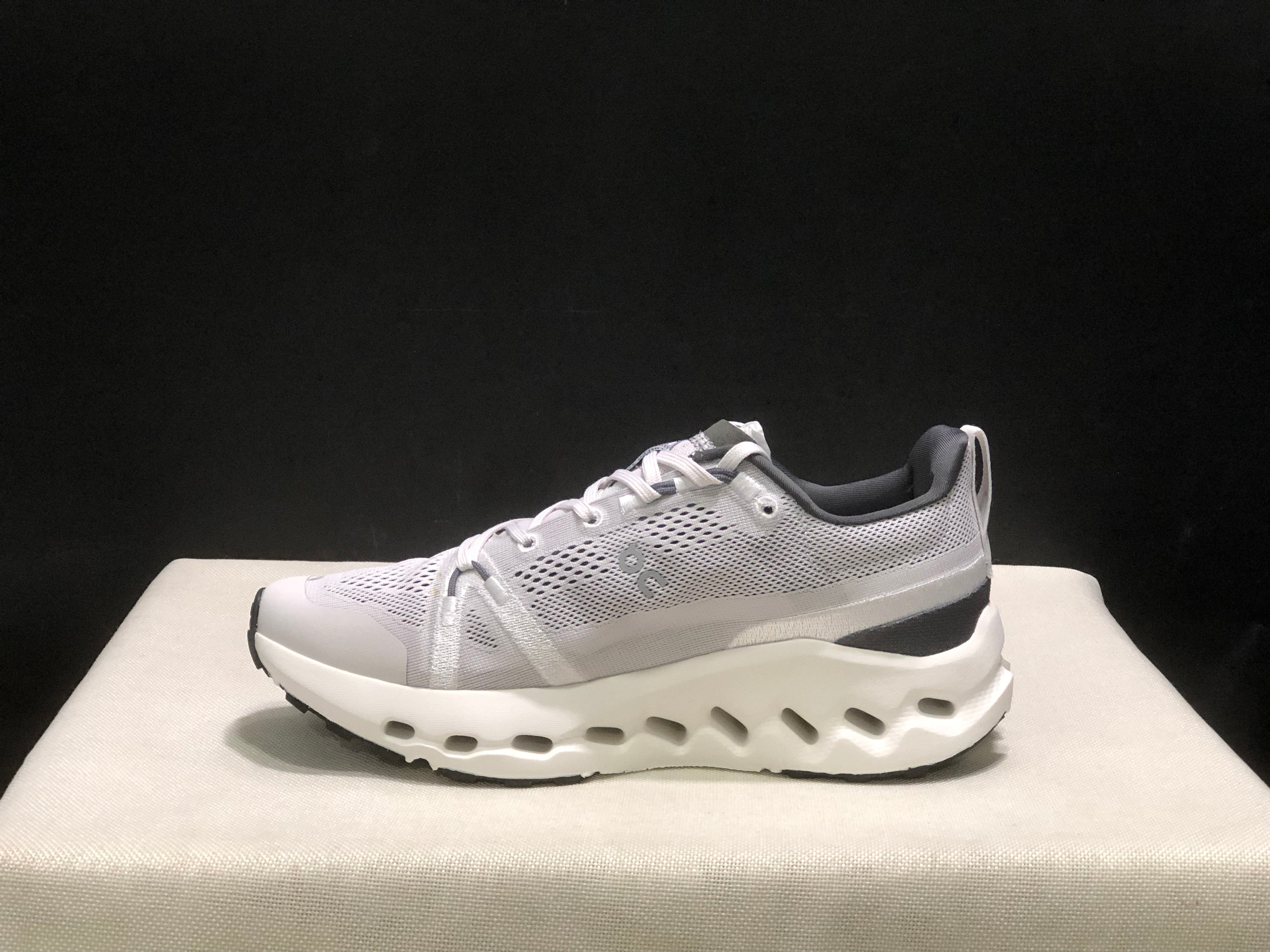 On Running Cloudsurfer Trail Waterproof Comfortable And Breathable Running Shoes Light Grey