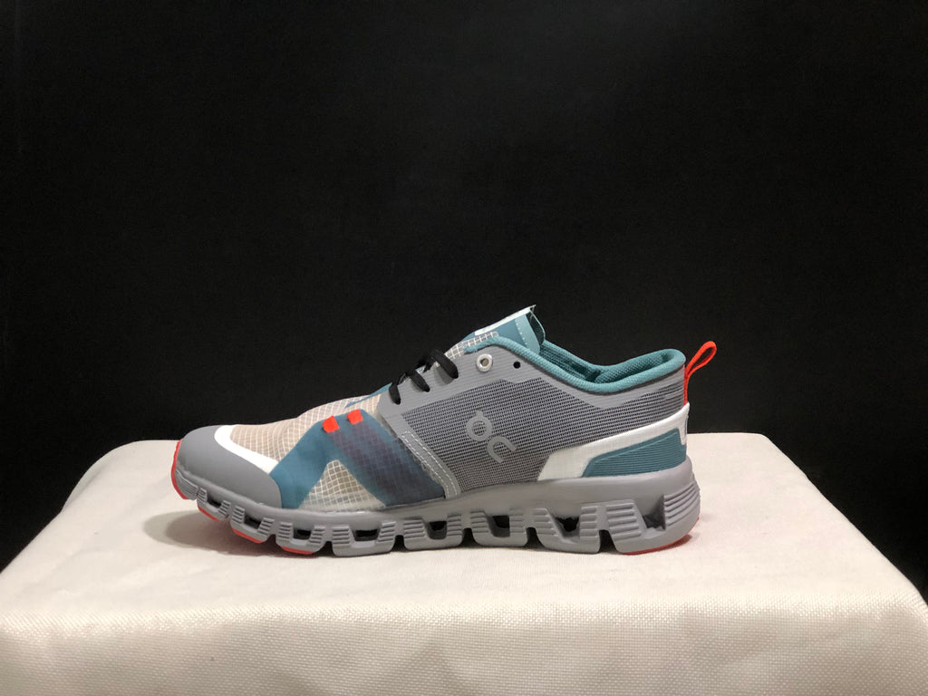 On Running Cloud X Shift Breathable And Shock-Absorbing Lightweight Running Shoes Alloy Gray