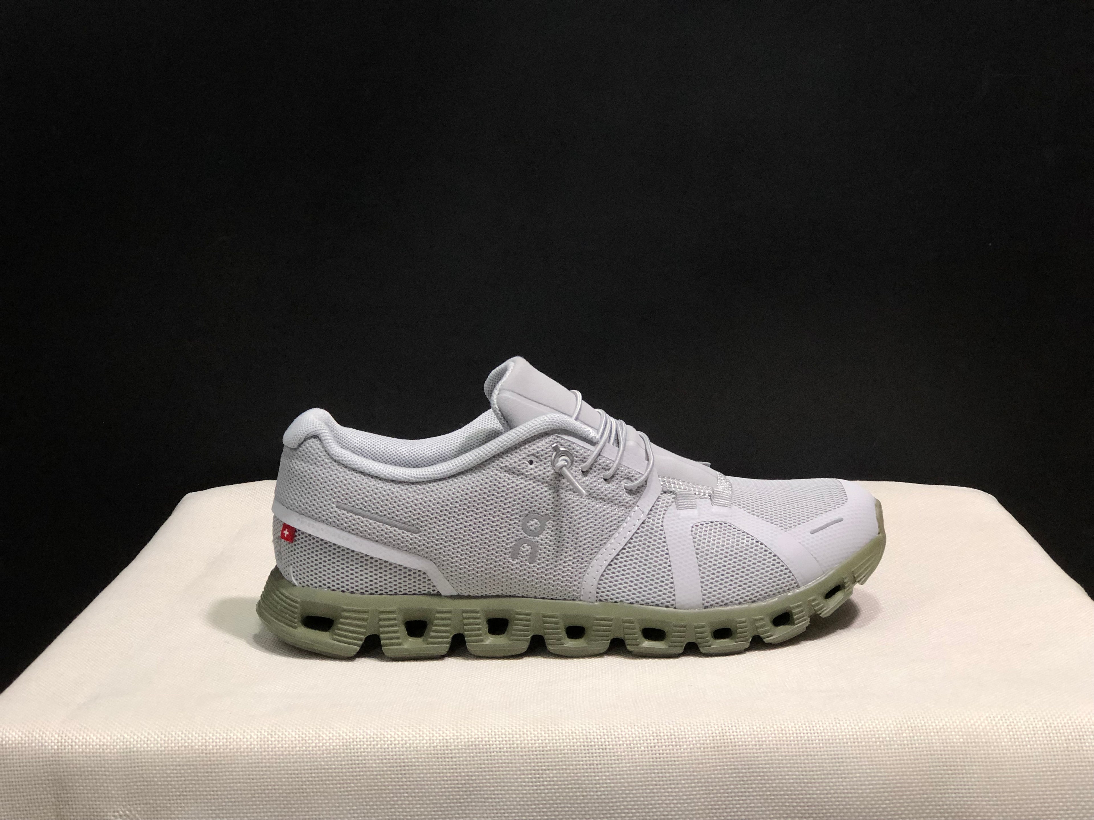 On Running Cloudstratus Breathable Support Running Shoes Light Grey/Green