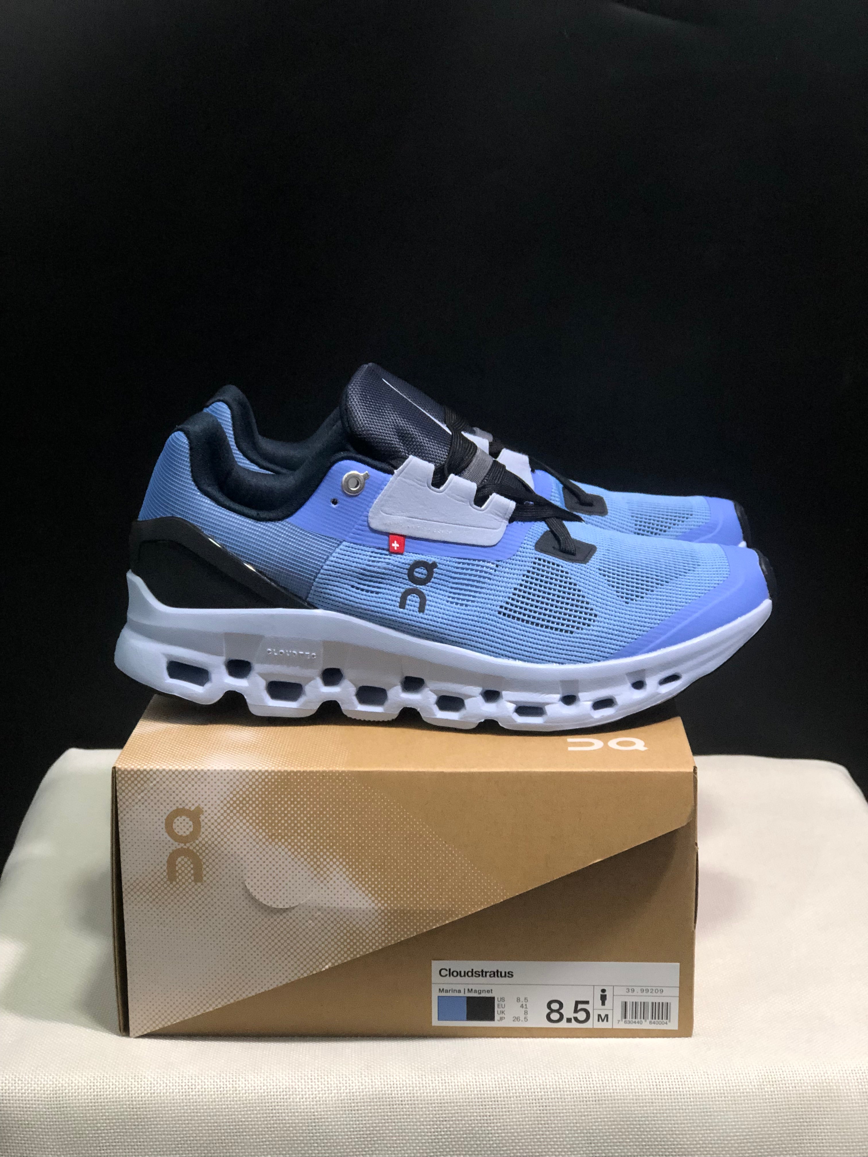 On Running Cloudstratus Breathable Support Blue Running Shoes