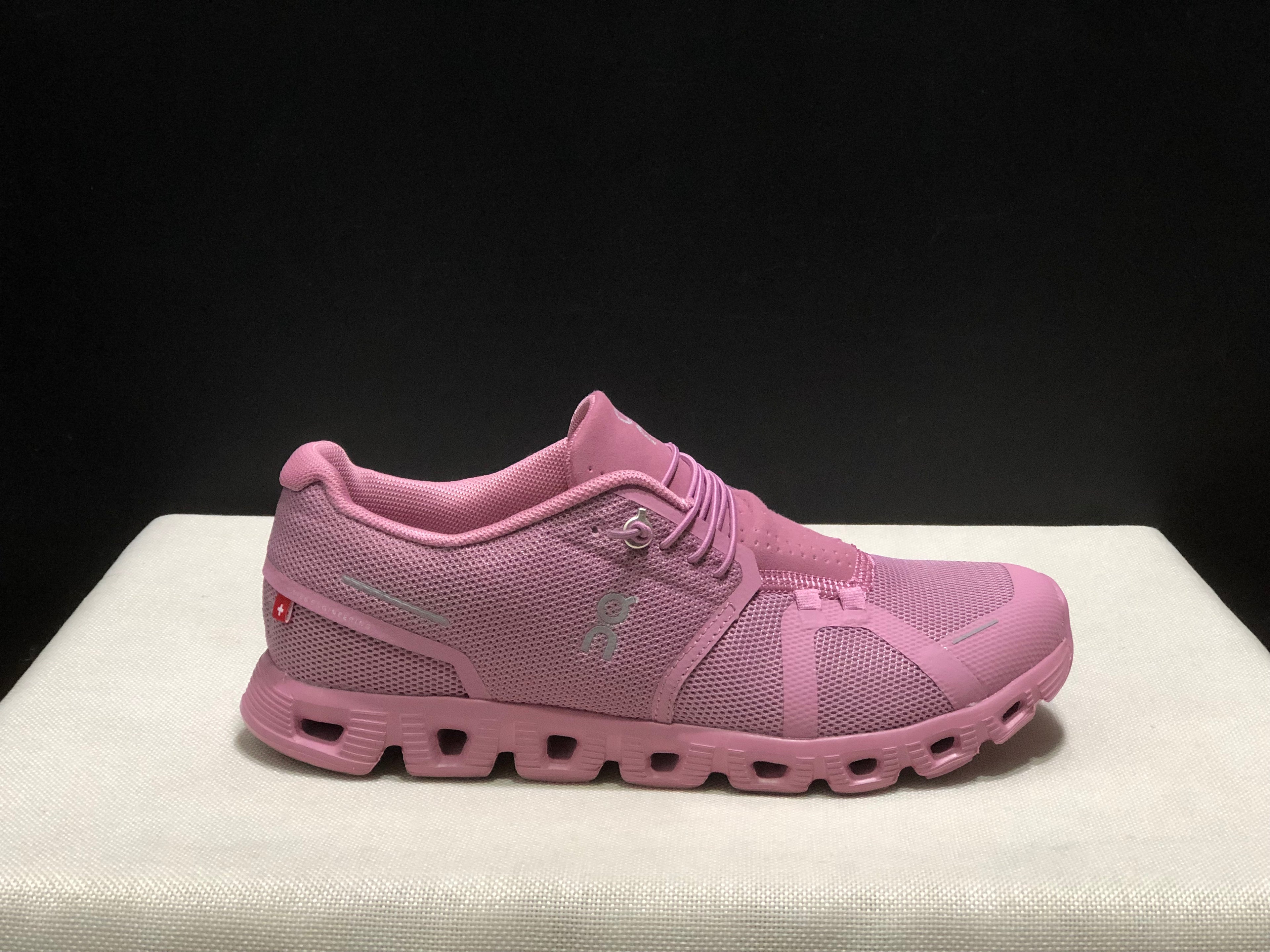 On Running Cloud 5 Lightweight Running Shoes Purplish Red