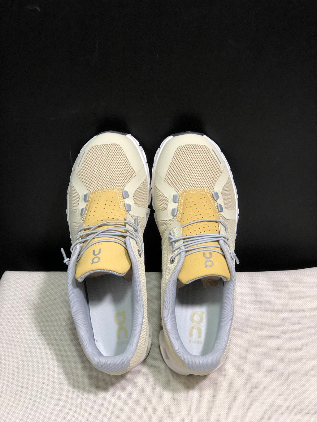 On Running Cloud 5 Lightweight Running Shoes Haze/Sand