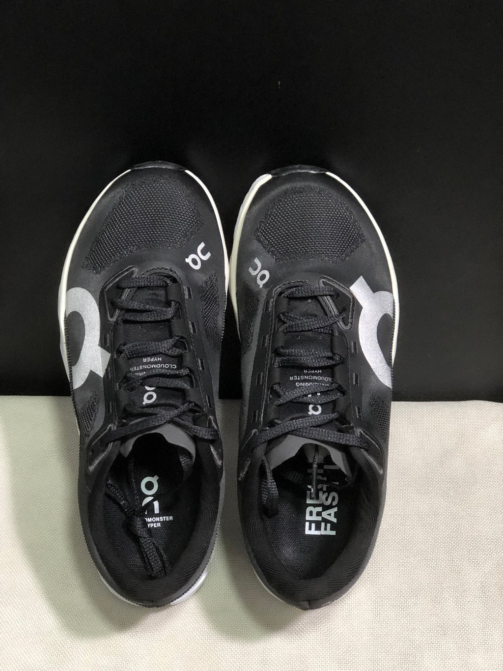 On Running Cloudmonster Hyper Running Shoes Black/White