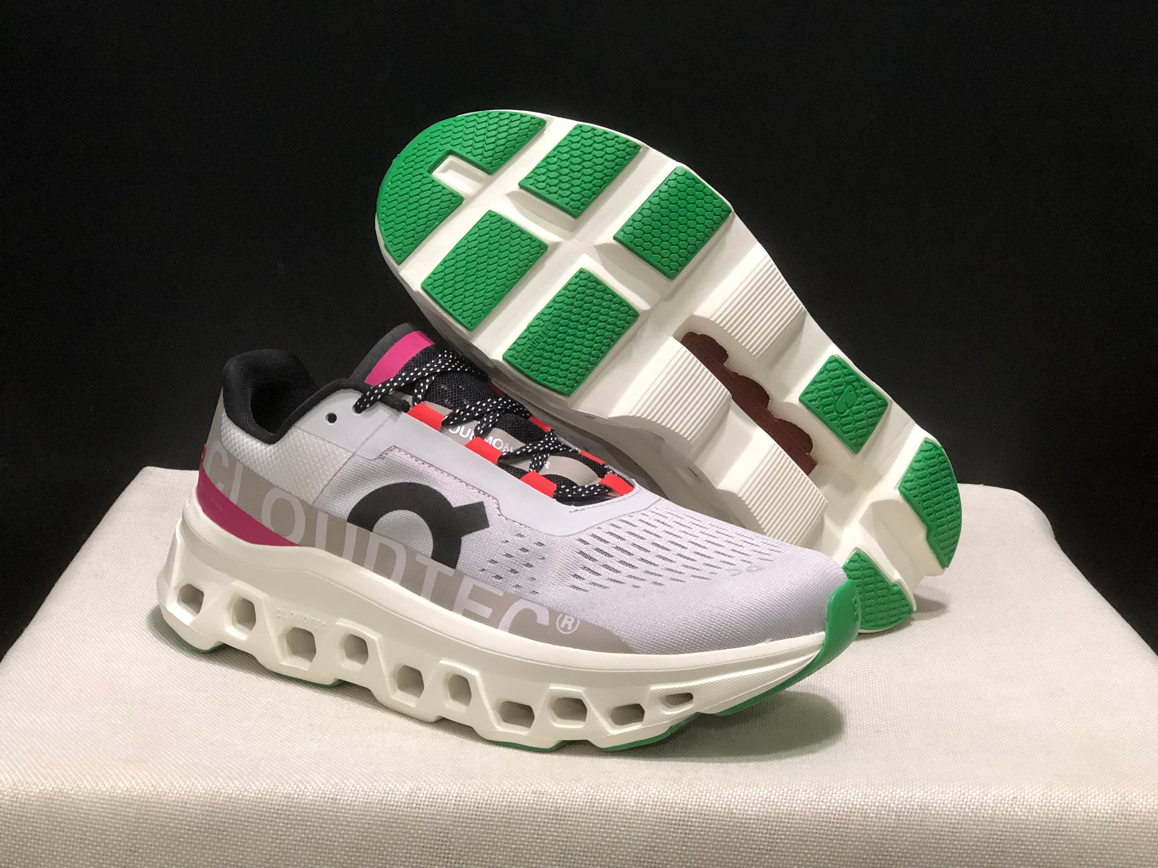 On Running Cloudmonster Anti-Slip Running Shoes Silver/Ivory