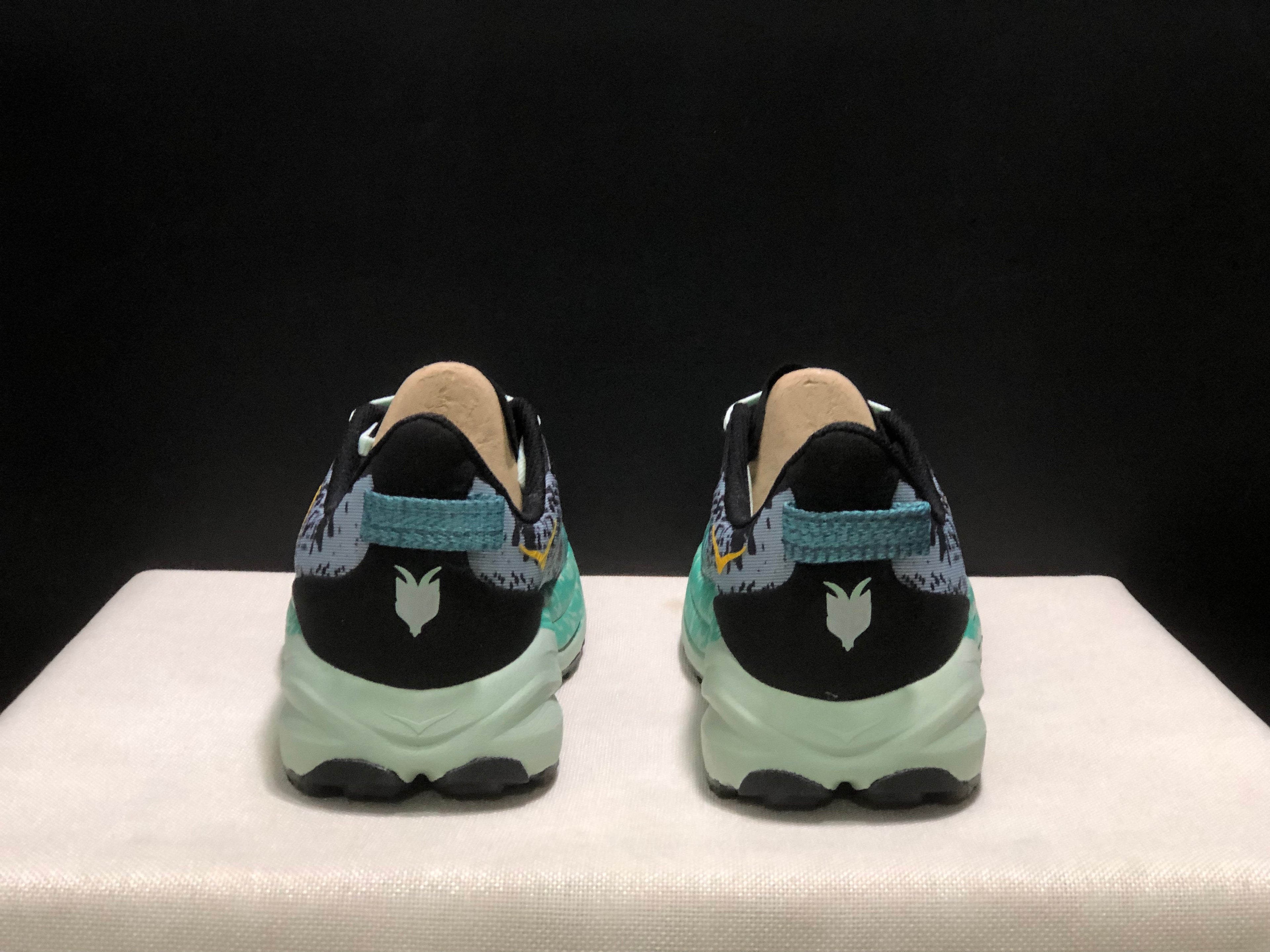 Hoka One One Speedgoat 6 Trail Running Shoes Sneakers Gray/Teal