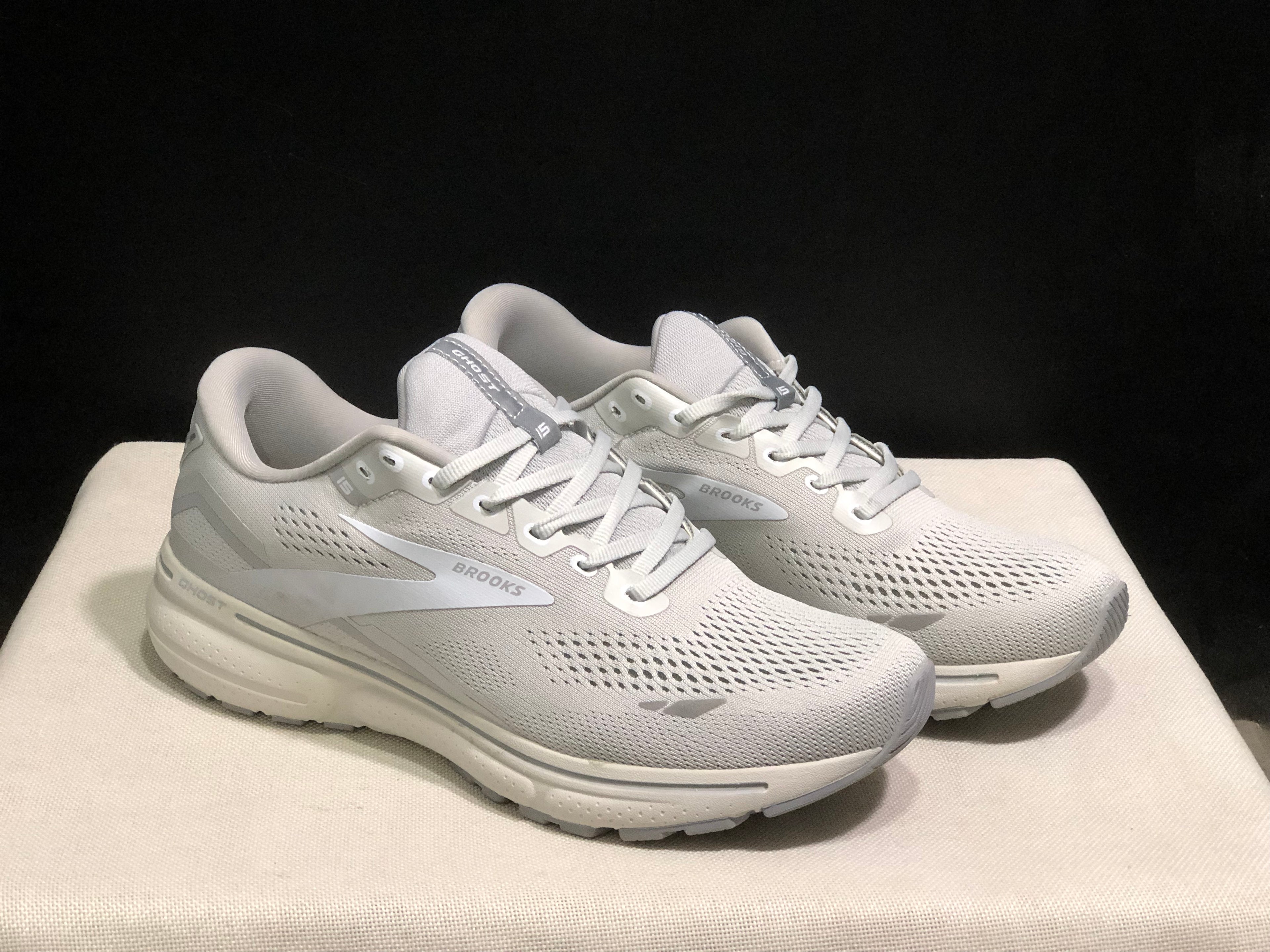 Brooks Ghost 15 Shock-absorbing Wear-resistant Low-top Running Shoes Light Gray