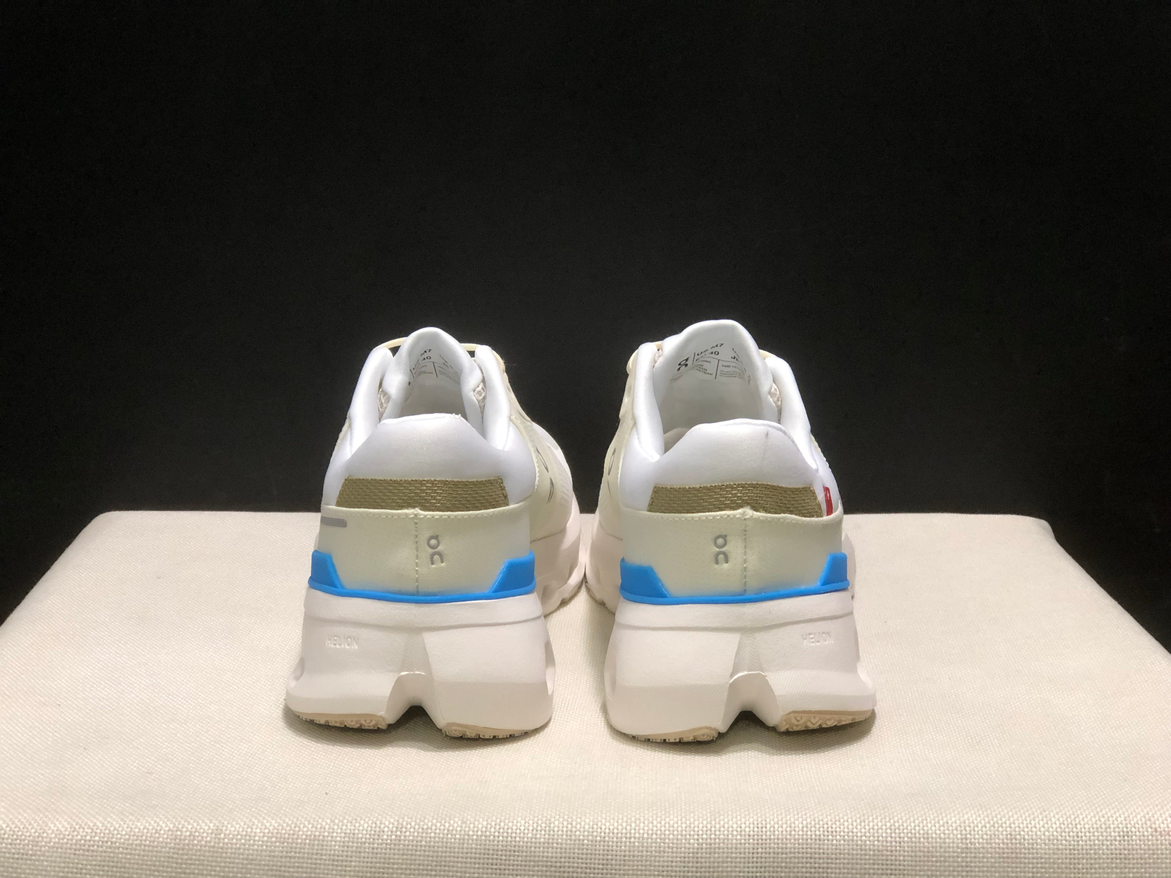 On Running Cloudrunner 2 Mesh Breathable Running Shoes Beige/Skyblue