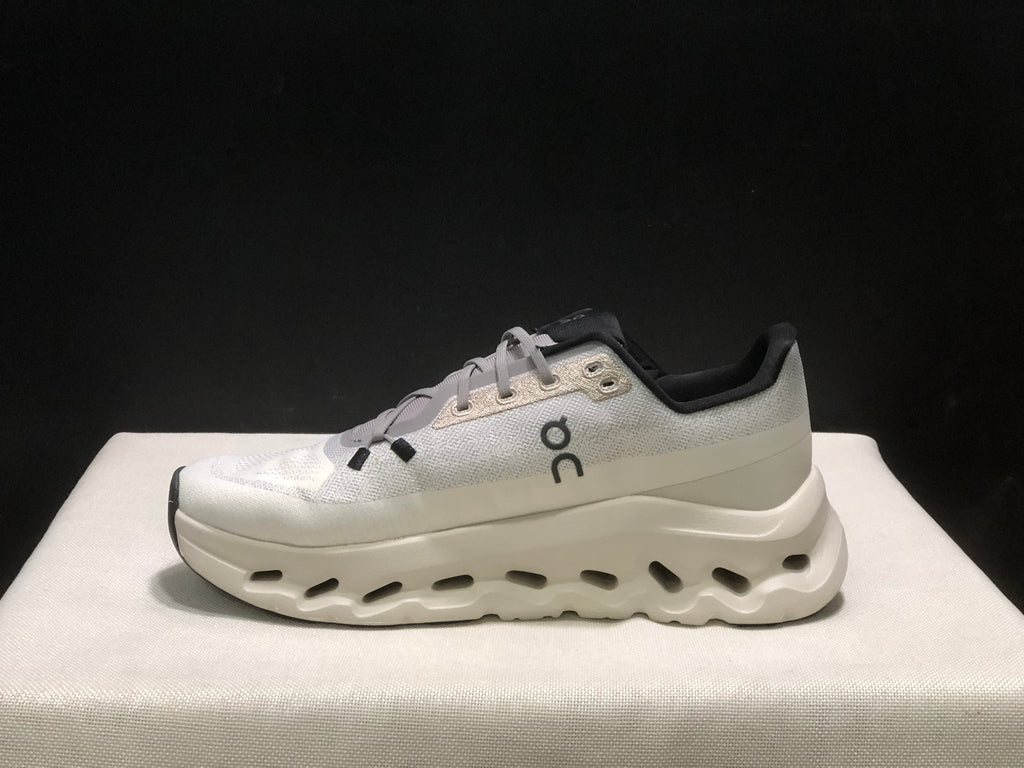 On Running Cloudtilt Durable Casual Life Shoes Ivory/Light Grey
