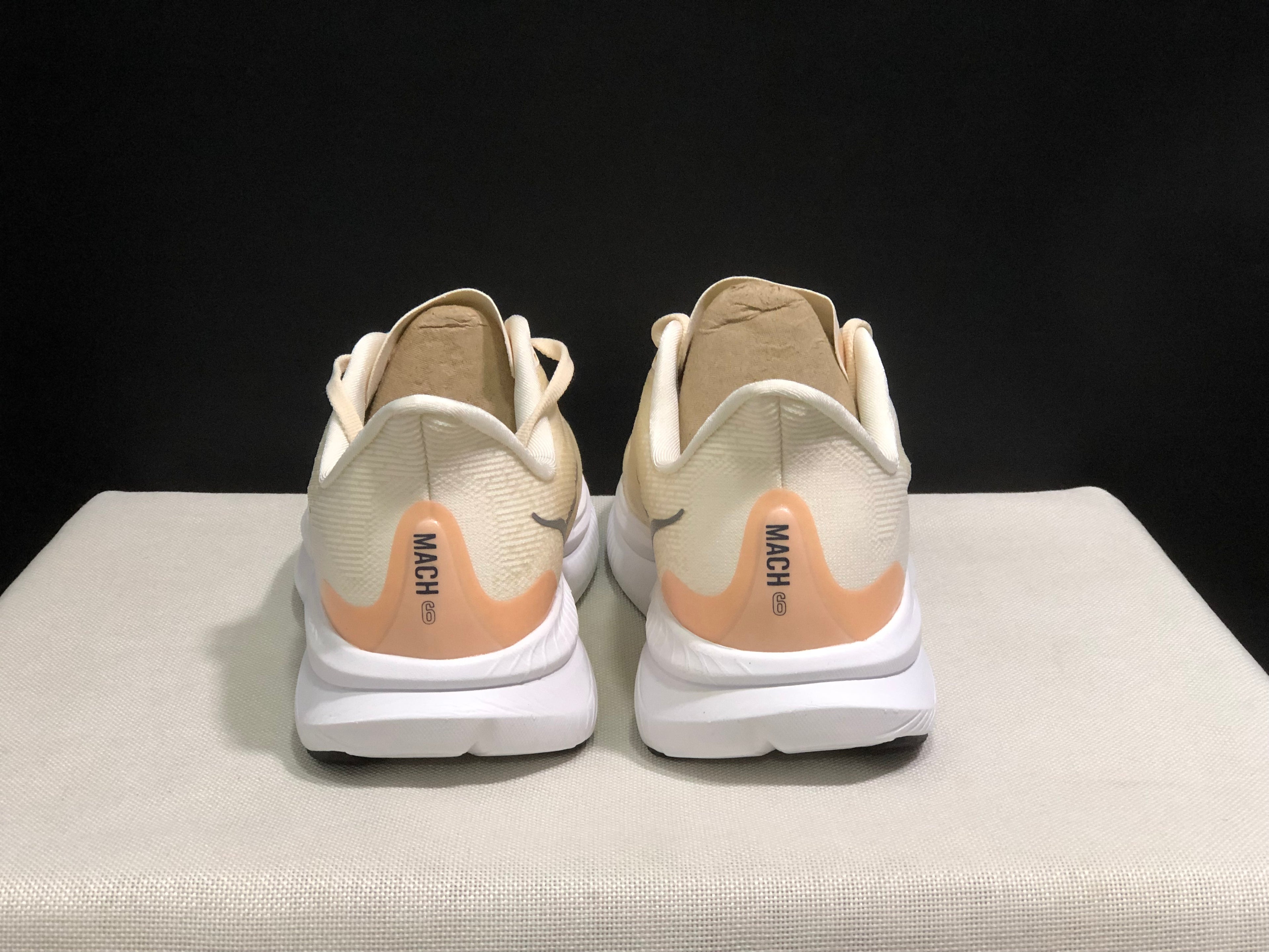 Hoka One One Mach 6 Wear-resistant Breathable Low-top Running Shoes Sneakers Cream