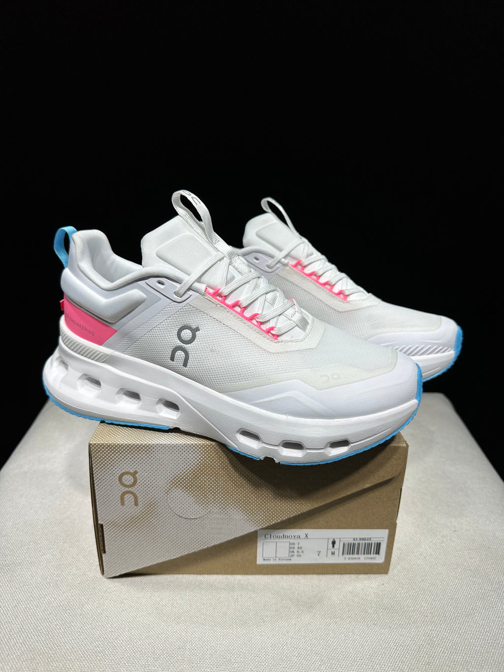 On Running Cloudnova X Comfortable Running Shoes Grayish-White