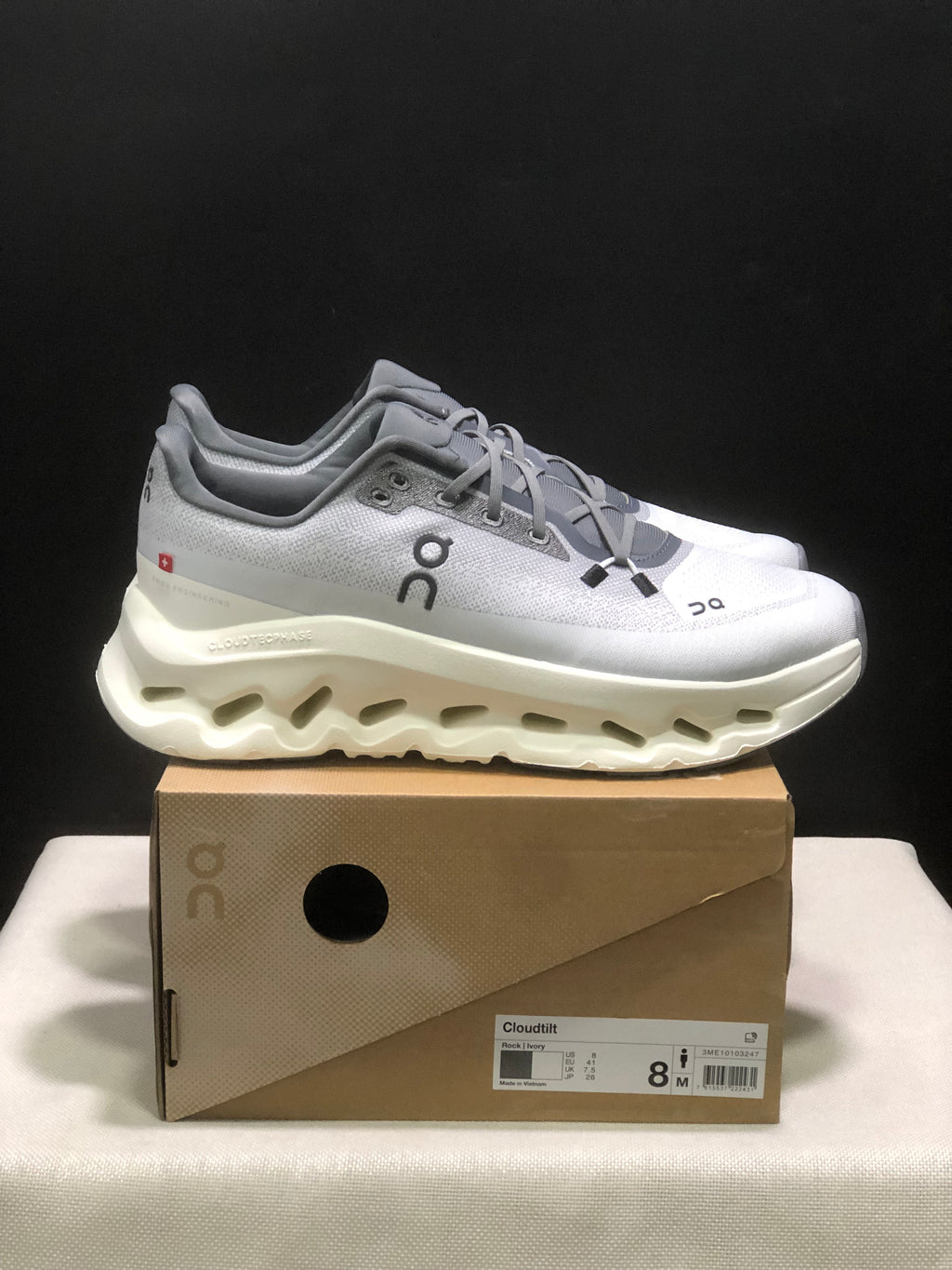 On Running Cloudtilt Durable Casual Life Shoes Ivory/Grey
