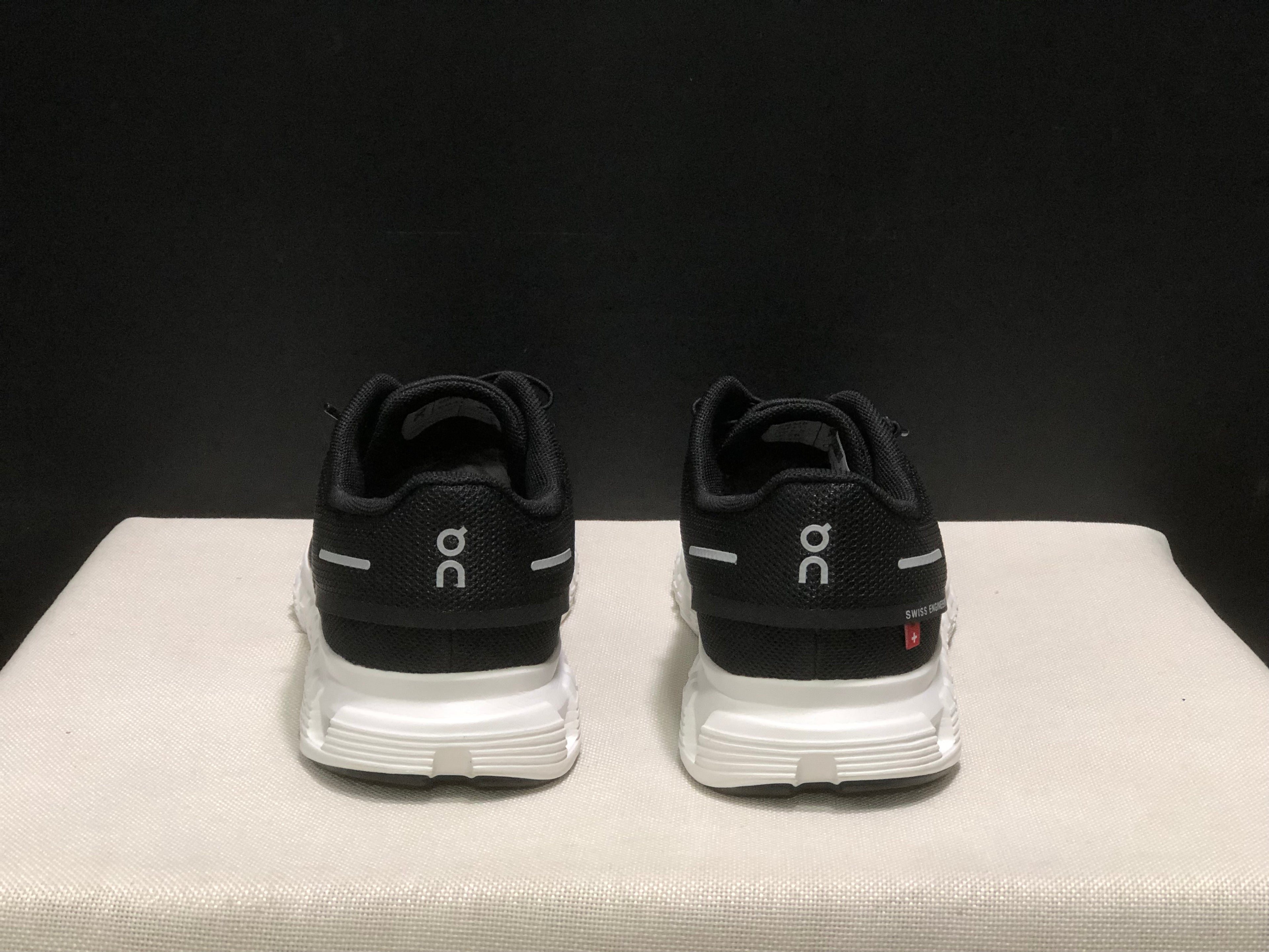 On Running Cloud 6 Black Casual Life Shoes