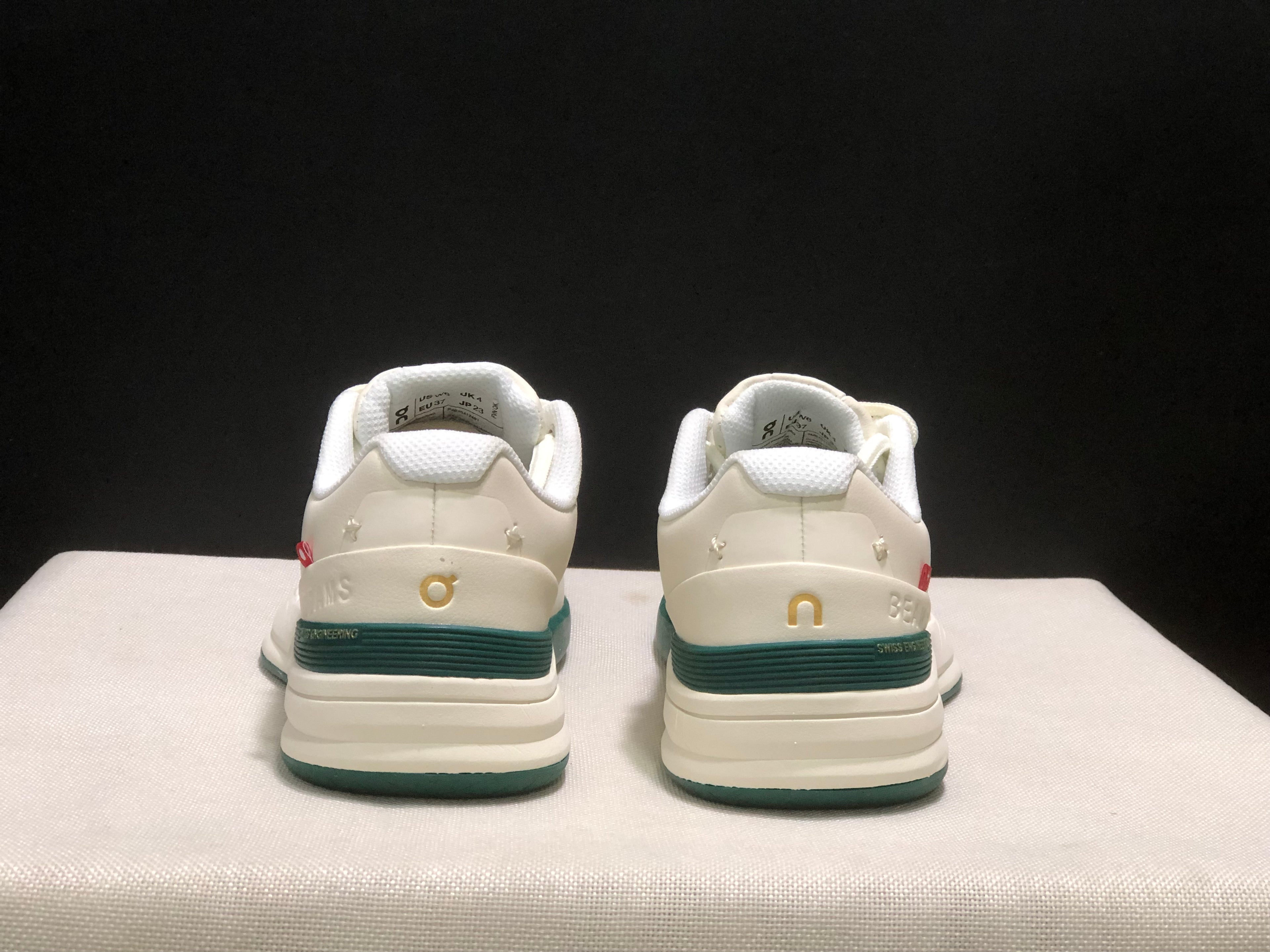 On Running The Roger Rro Durable And Breathable Tennis Shoes White/Green