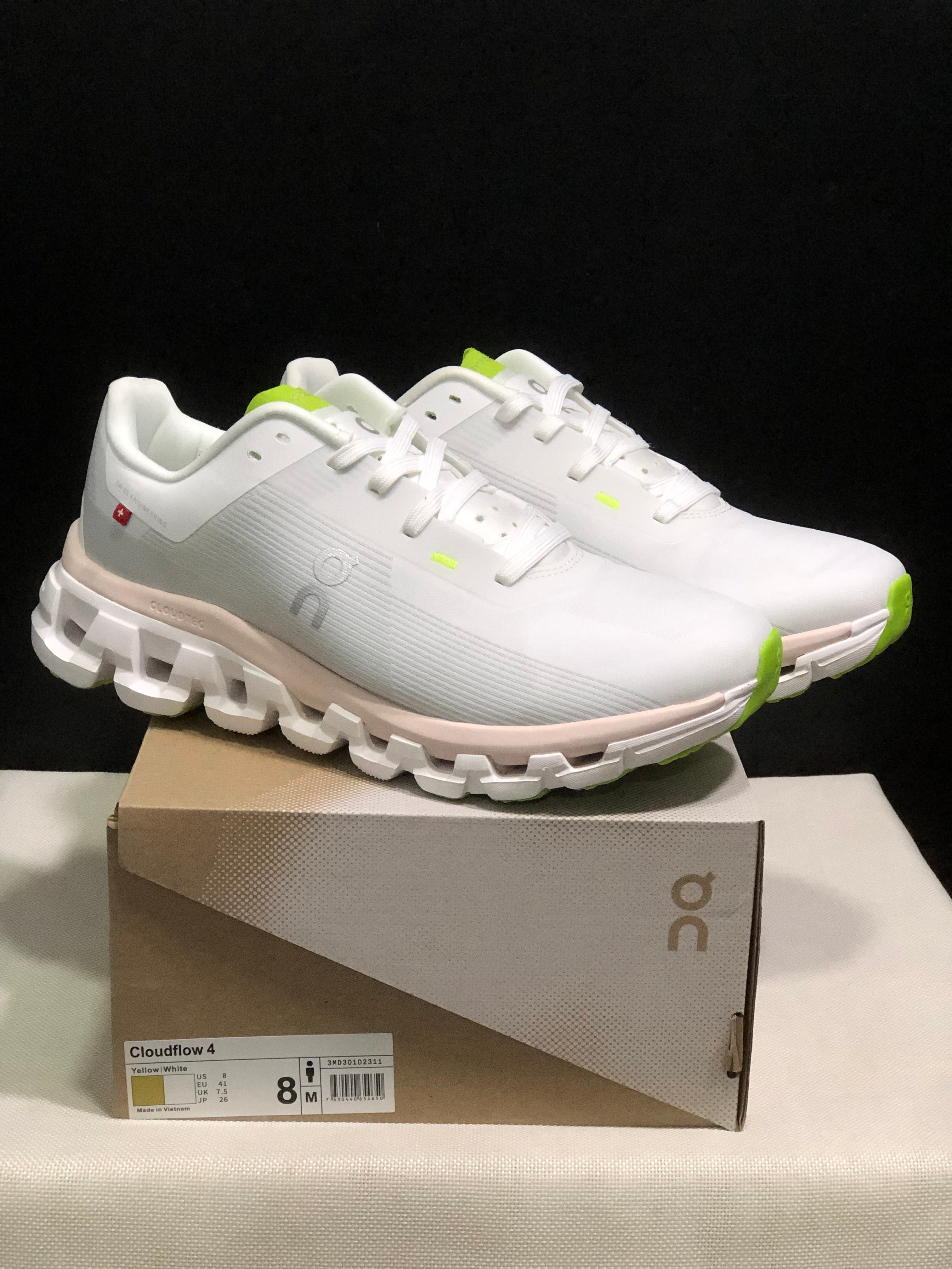 On Running Cloudflow 4 Shock-Absorbing And Wear-Resistant Running Shoes White/Sand