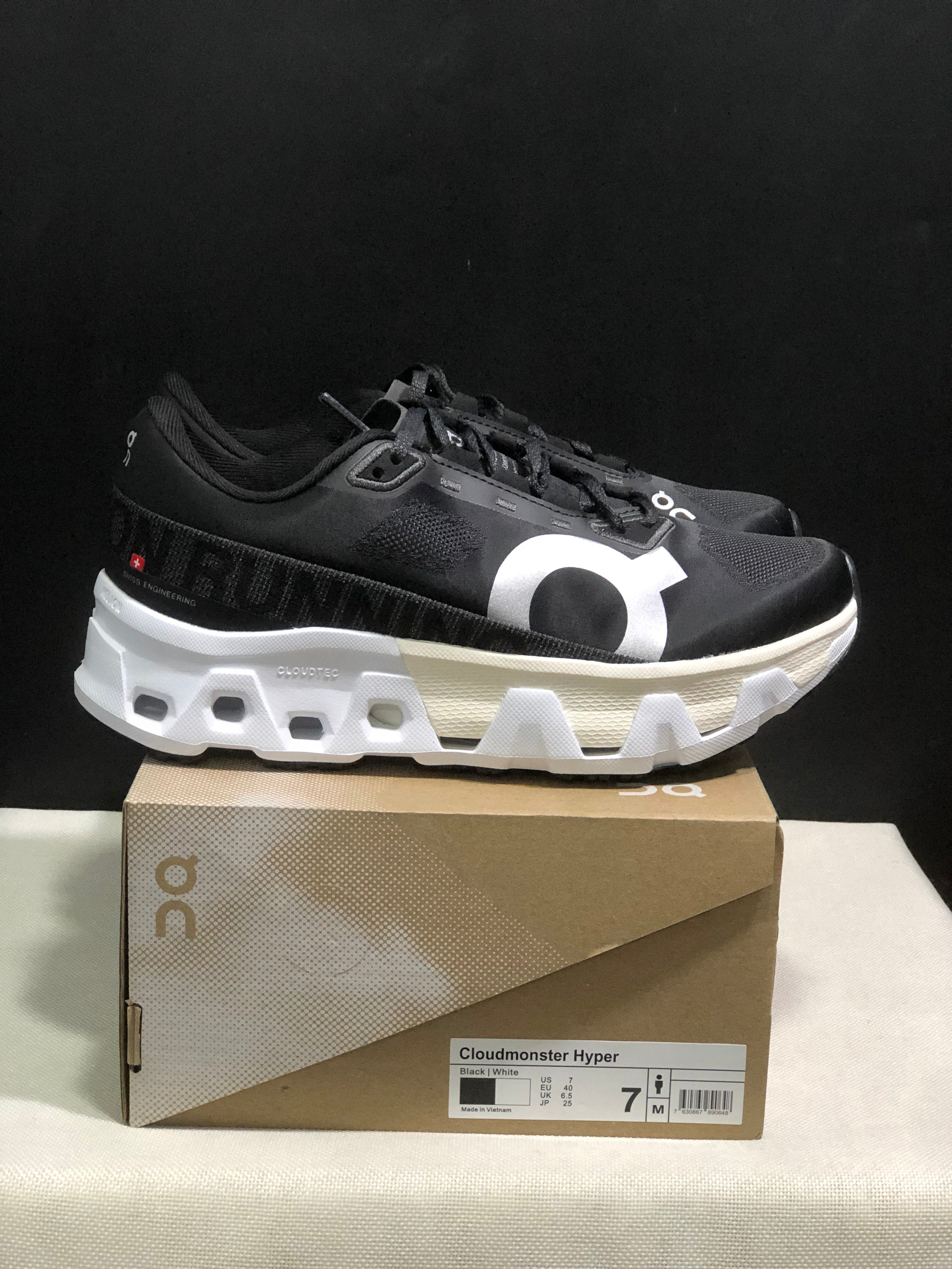 On Running Cloudmonster Hyper Running Shoes Black/White