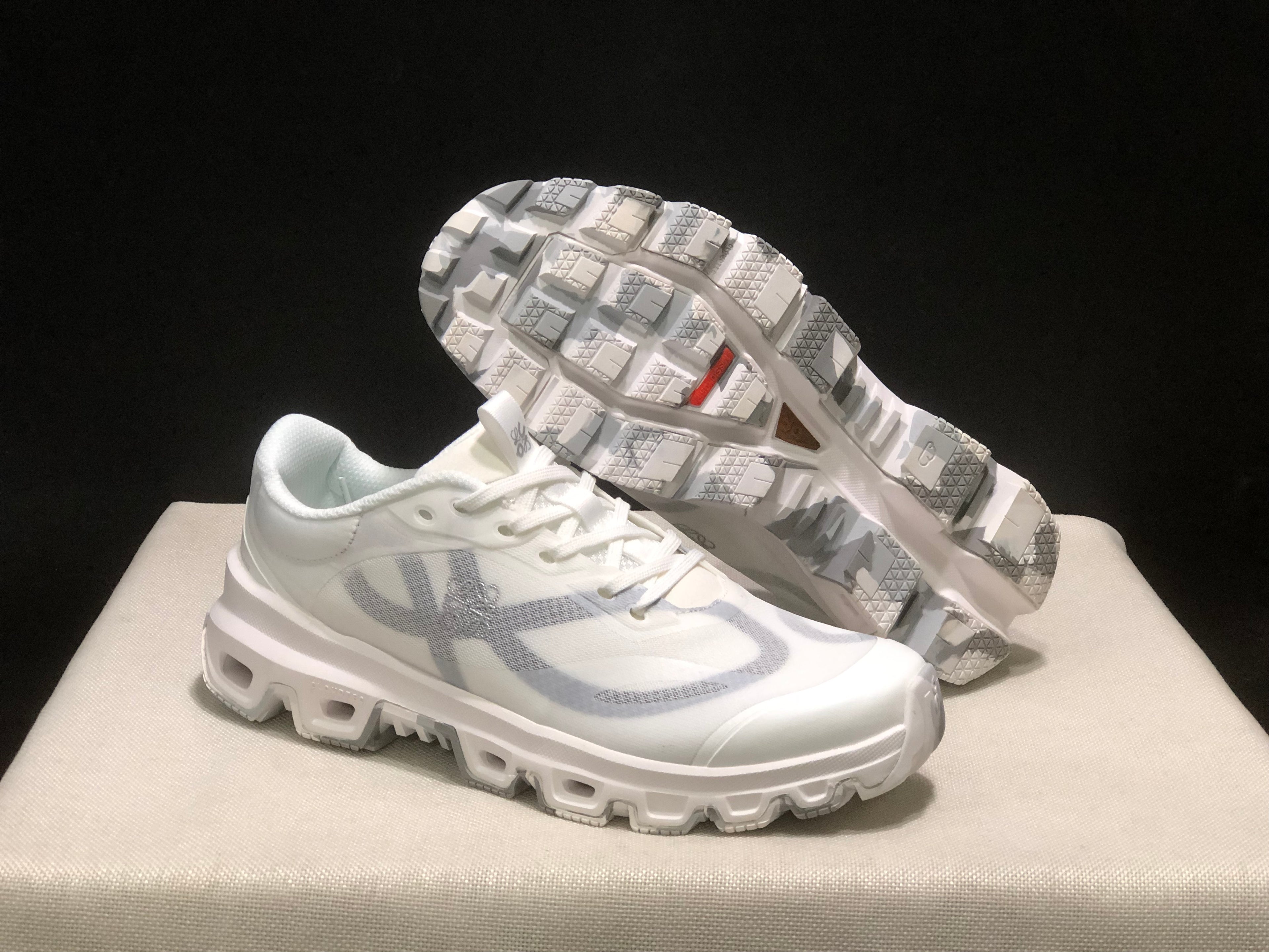 LOEWE x On Running Cloudventure 2.0 White Running Shoes Co-Signed Edition