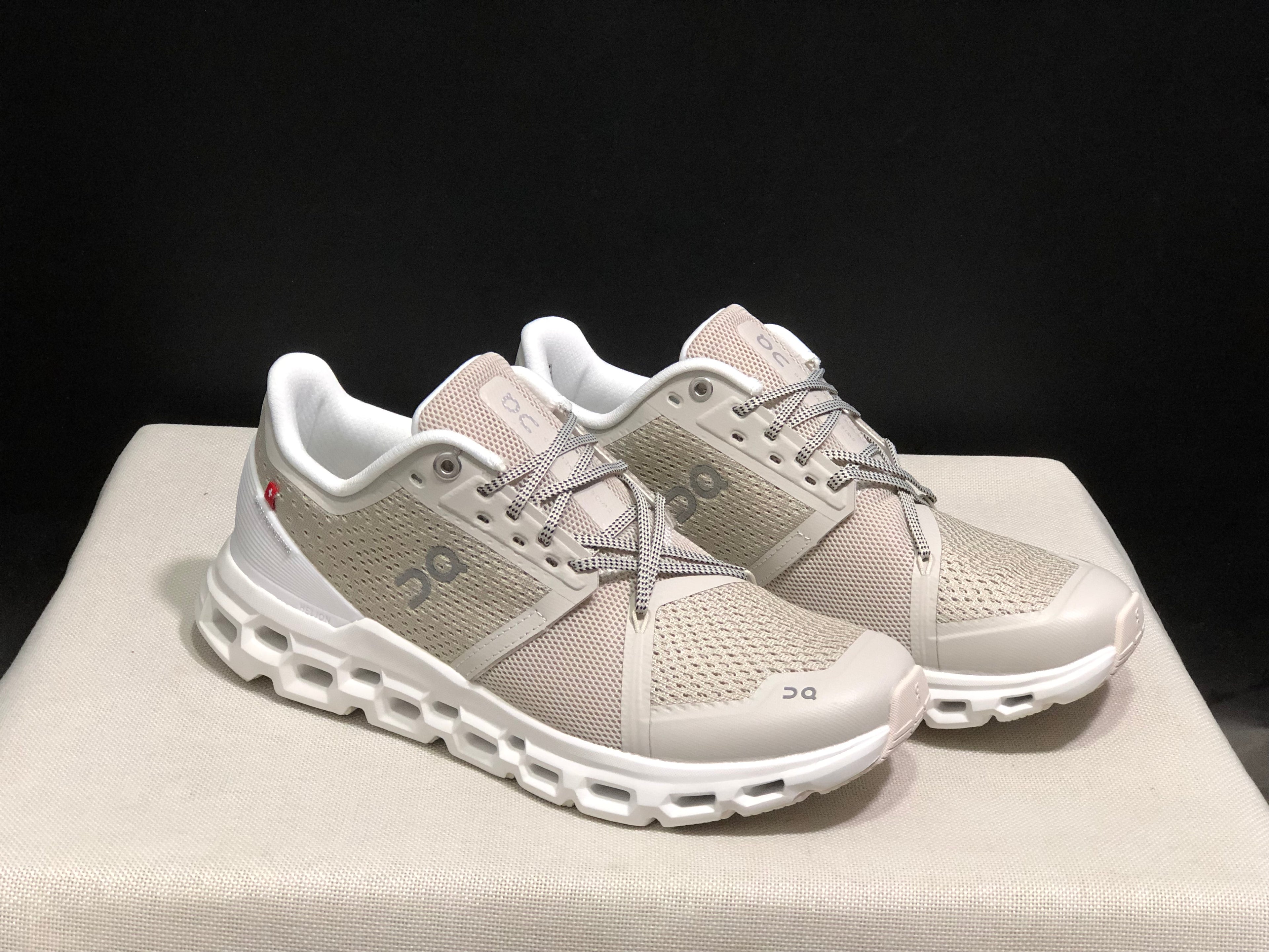 On Running Cloudstratus Shock-Absorbing And Breathable Running Shoes Khaki