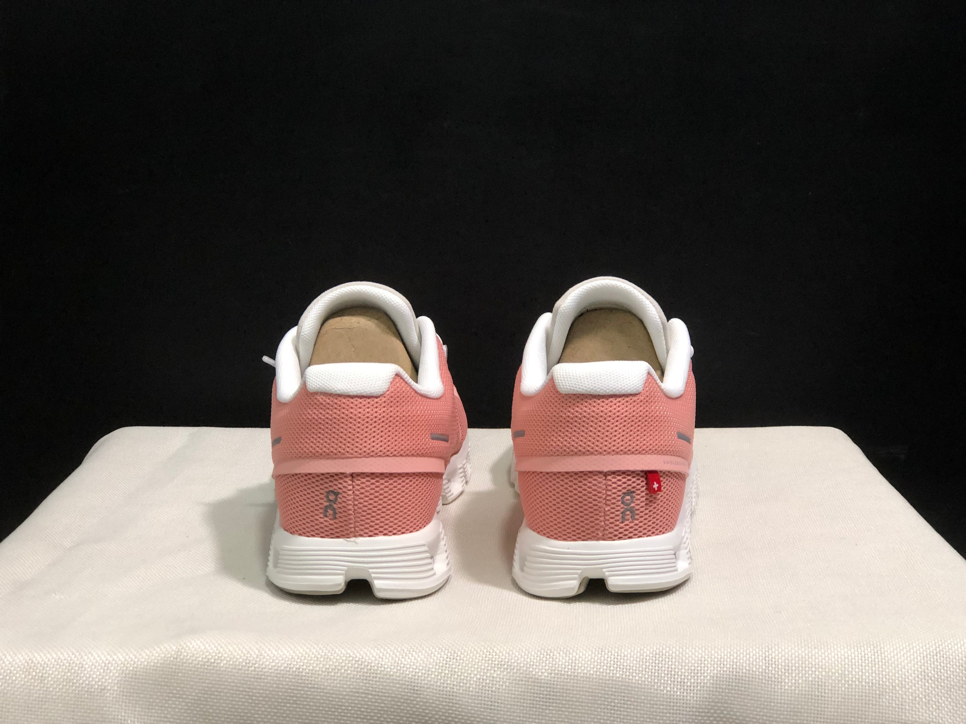 On Running Cloud 5 Lightweight Running Shoes Rose Powder/Soft Yarn