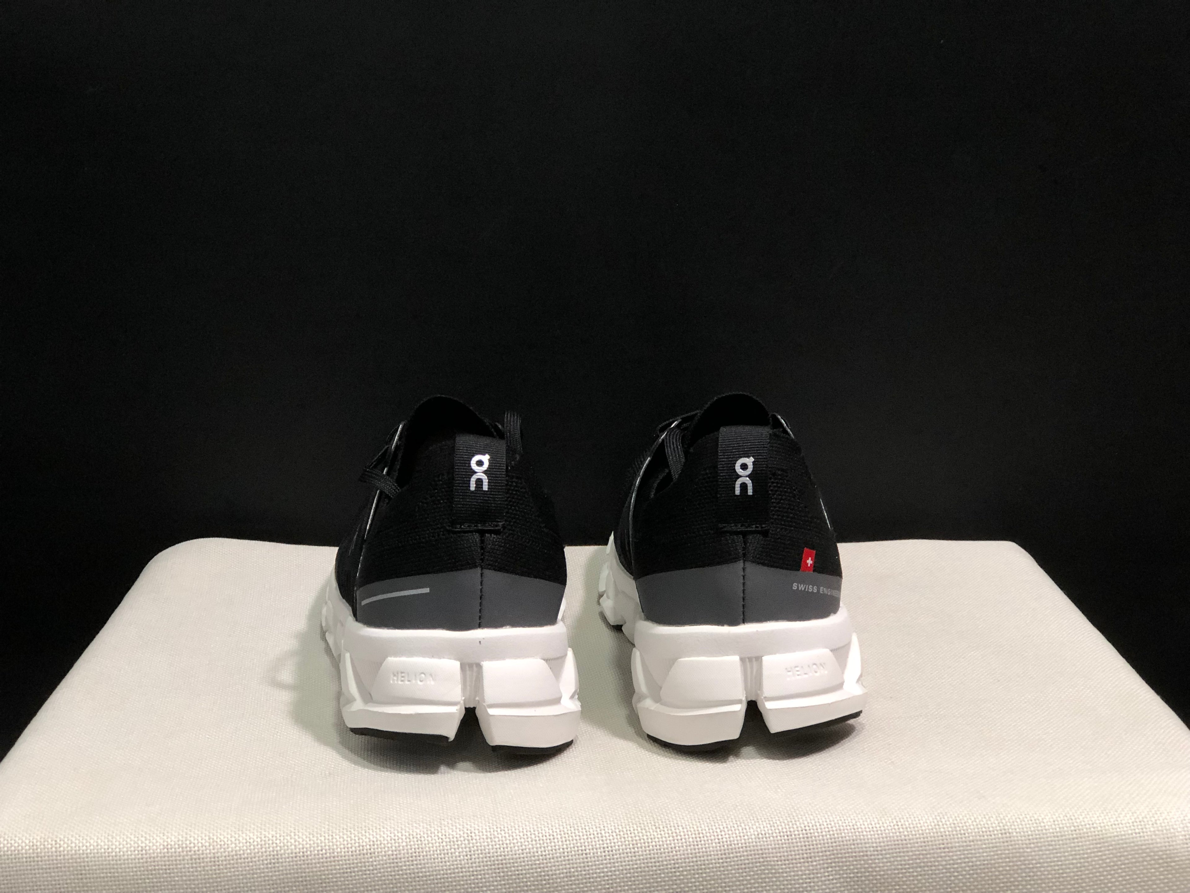 On Running Cloudswift 3 Trendy And Comfortable Black Running Shoes