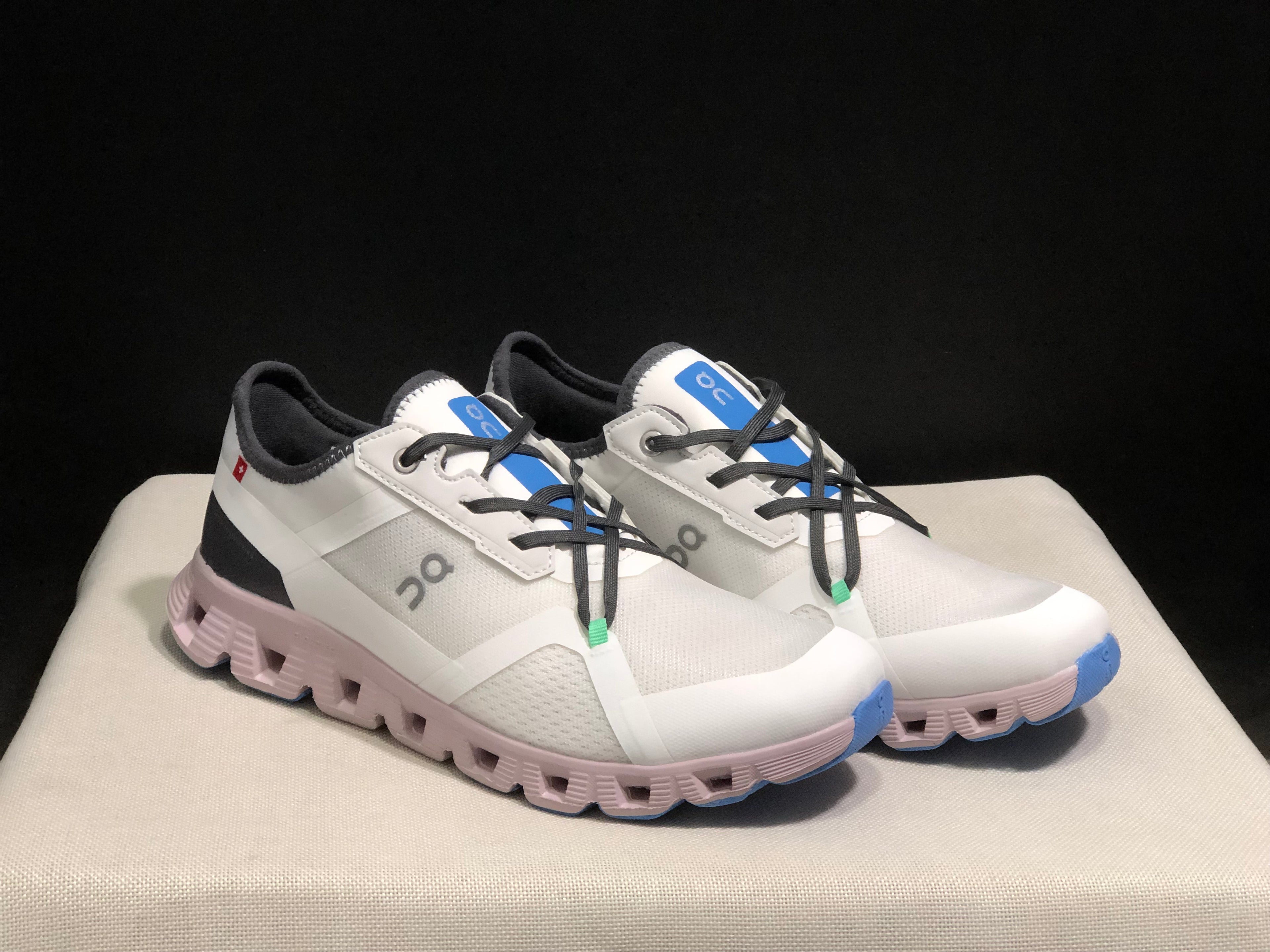 On Running Cloud X 3 AD Comfortable Wear-Resistant Training Shoes Grayish-White/Light Pink