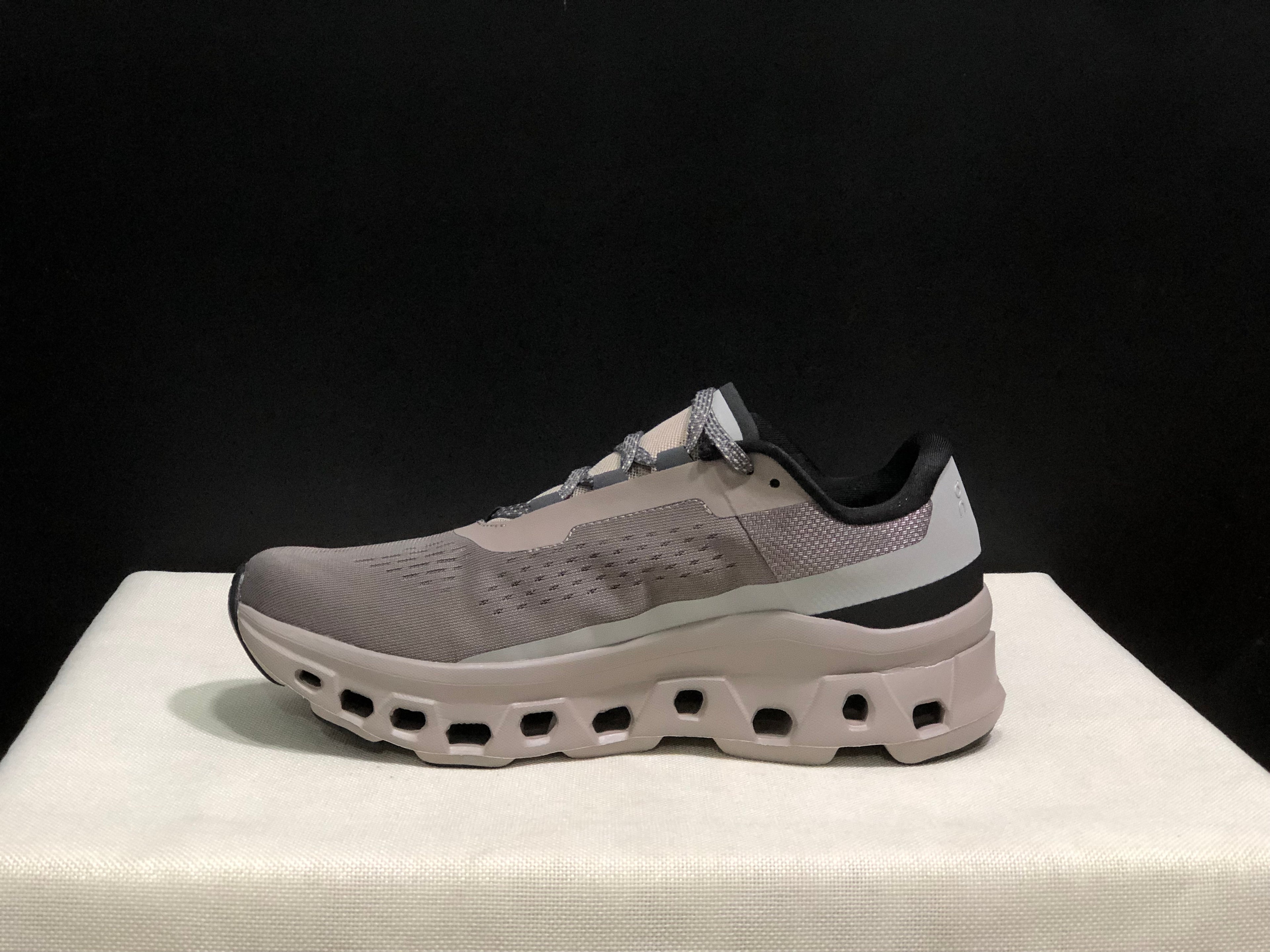On Running Cloudmonster Anti-Slip Running Shoes Cinder/Fog