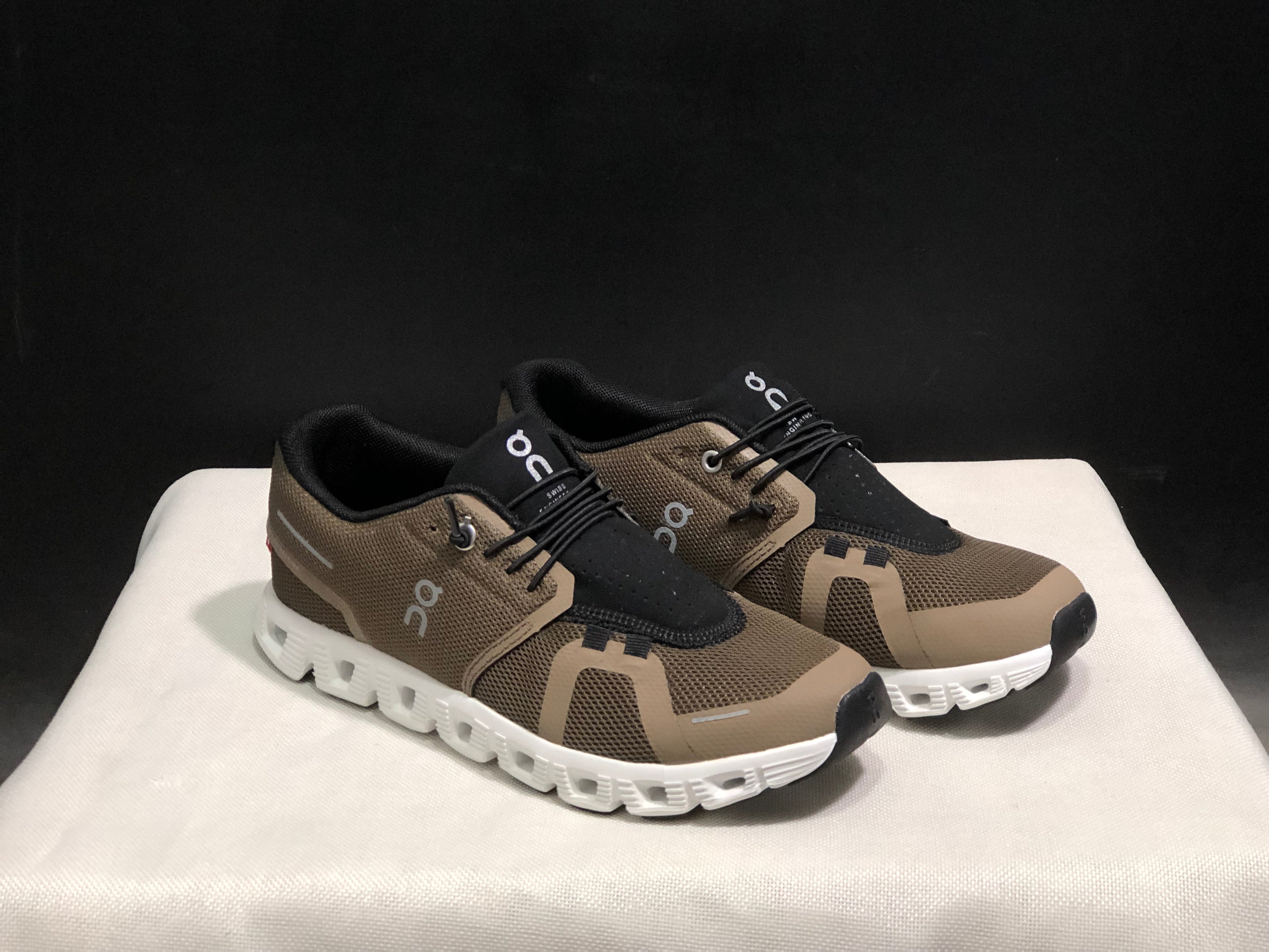 On Running Cloud 5 Lightweight Running Shoes Brown/Black